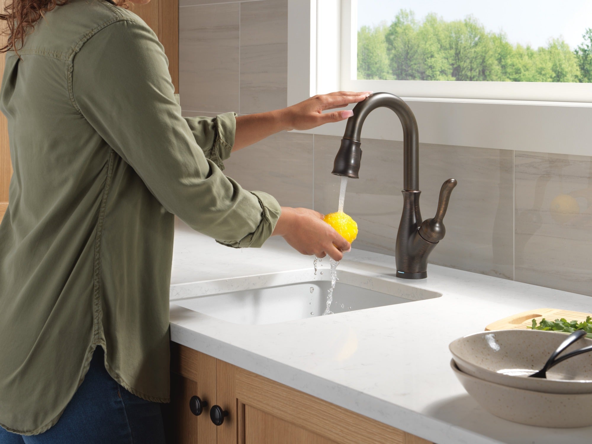 Delta Leland® Touch2O® Bar / Prep Faucet with Touchless Technology