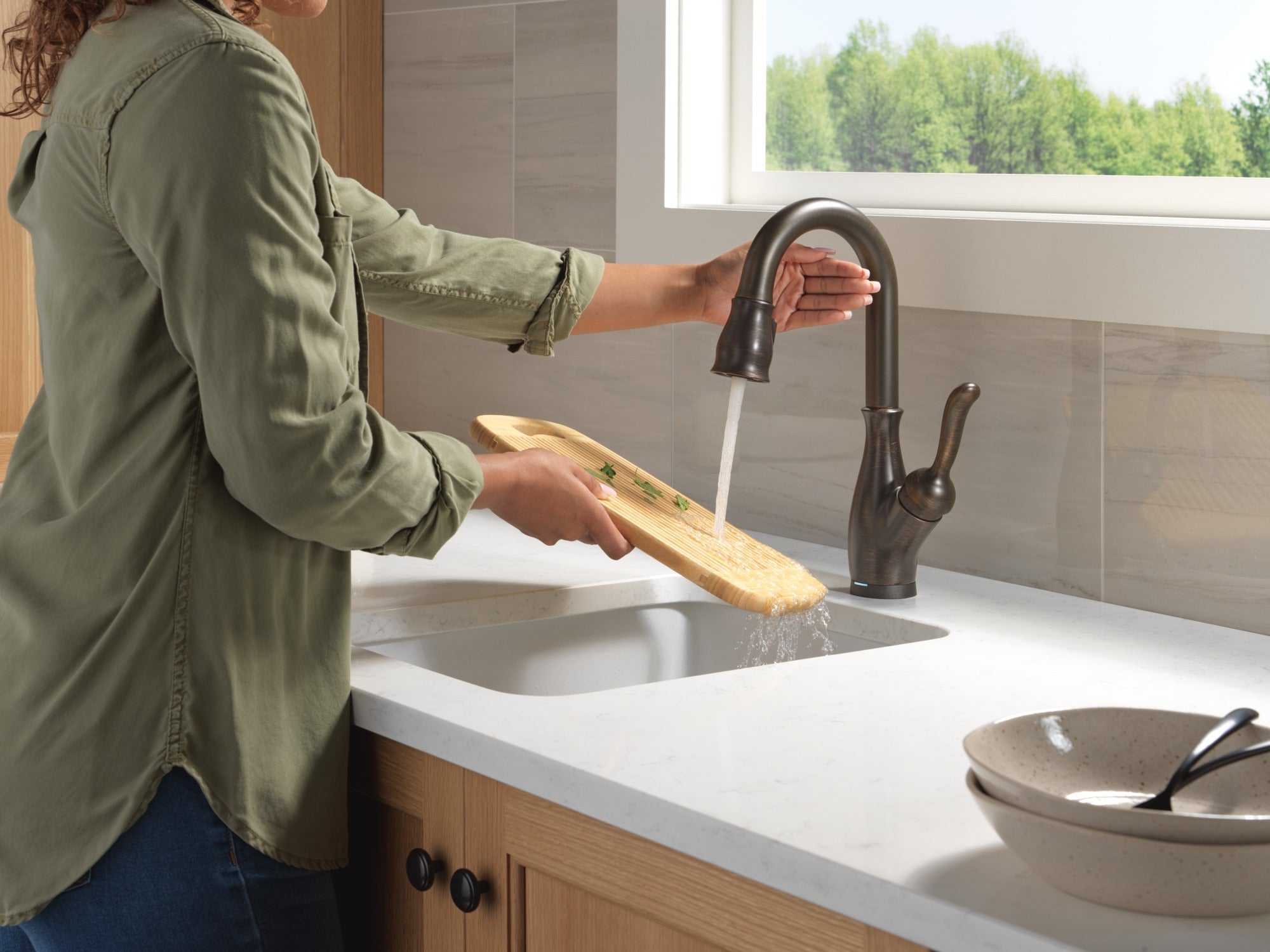 Delta Leland® Touch2O® Bar / Prep Faucet with Touchless Technology