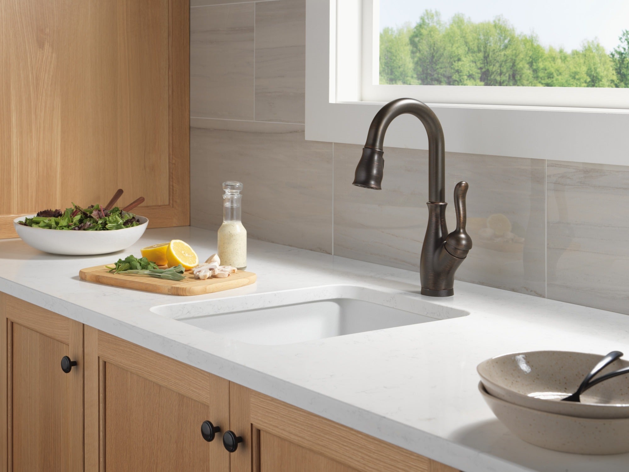 Delta Leland® Touch2O® Bar / Prep Faucet with Touchless Technology