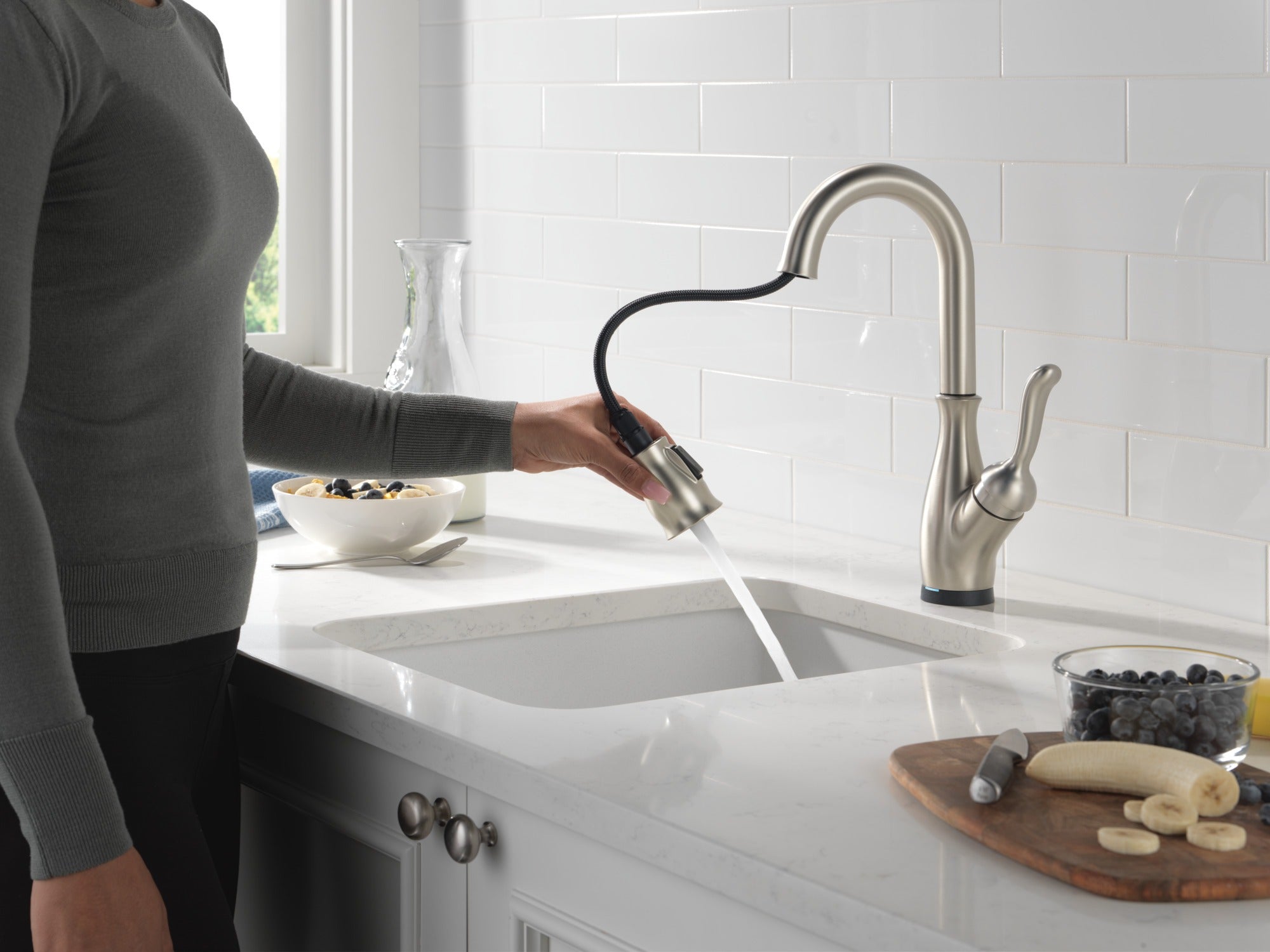 Delta Leland® Touch2O® Bar / Prep Faucet with Touchless Technology
