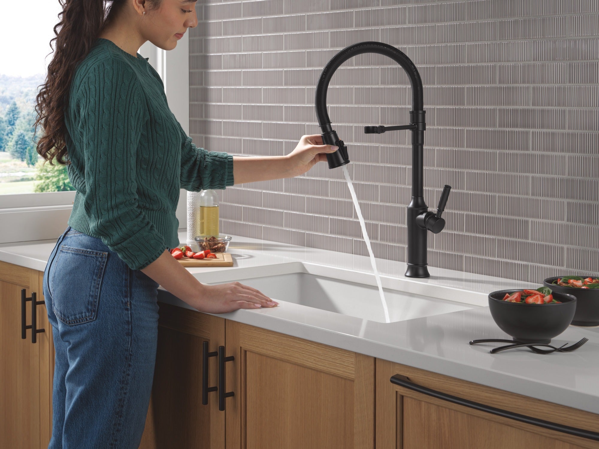 Delta Renaldi™ Single-Handle Pull-Down Spring Kitchen Faucet