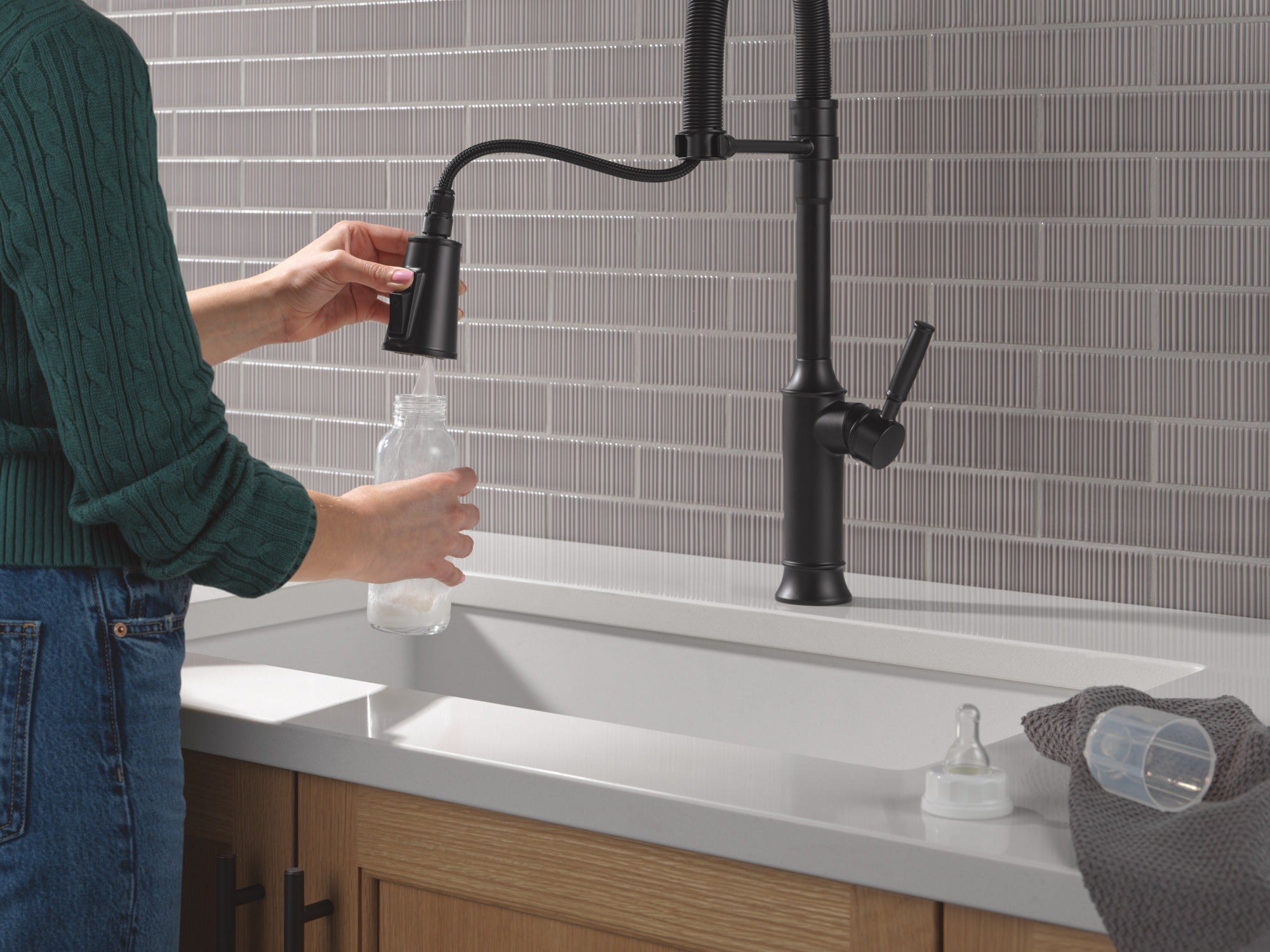 Delta Renaldi™ Single-Handle Pull-Down Spring Kitchen Faucet