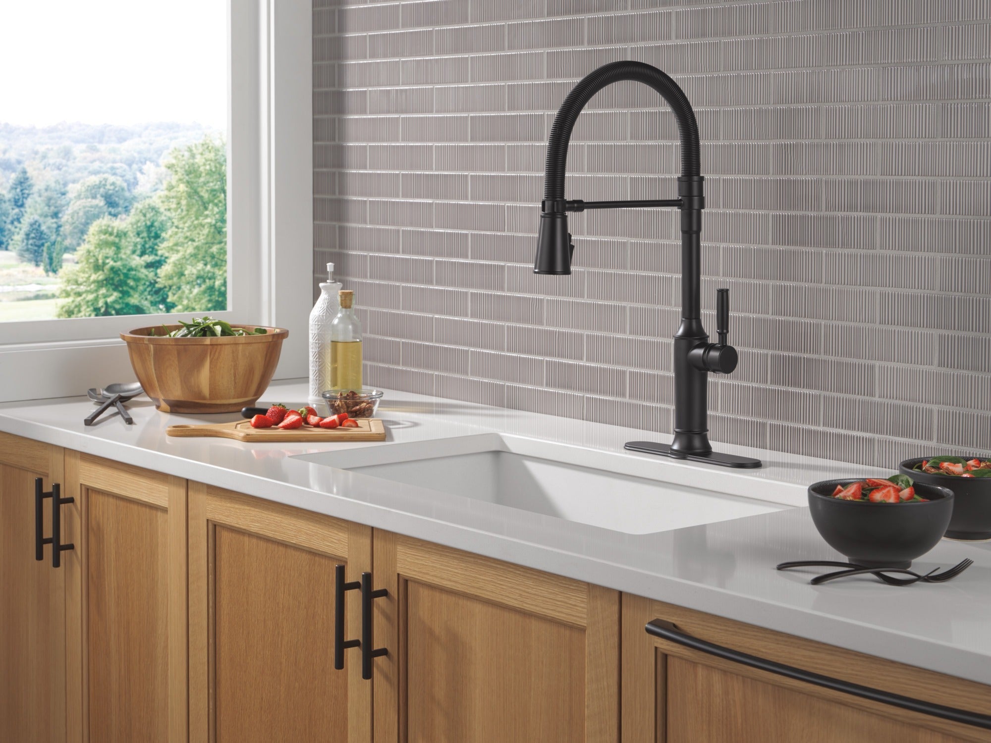 Delta Renaldi™ Single-Handle Pull-Down Spring Kitchen Faucet