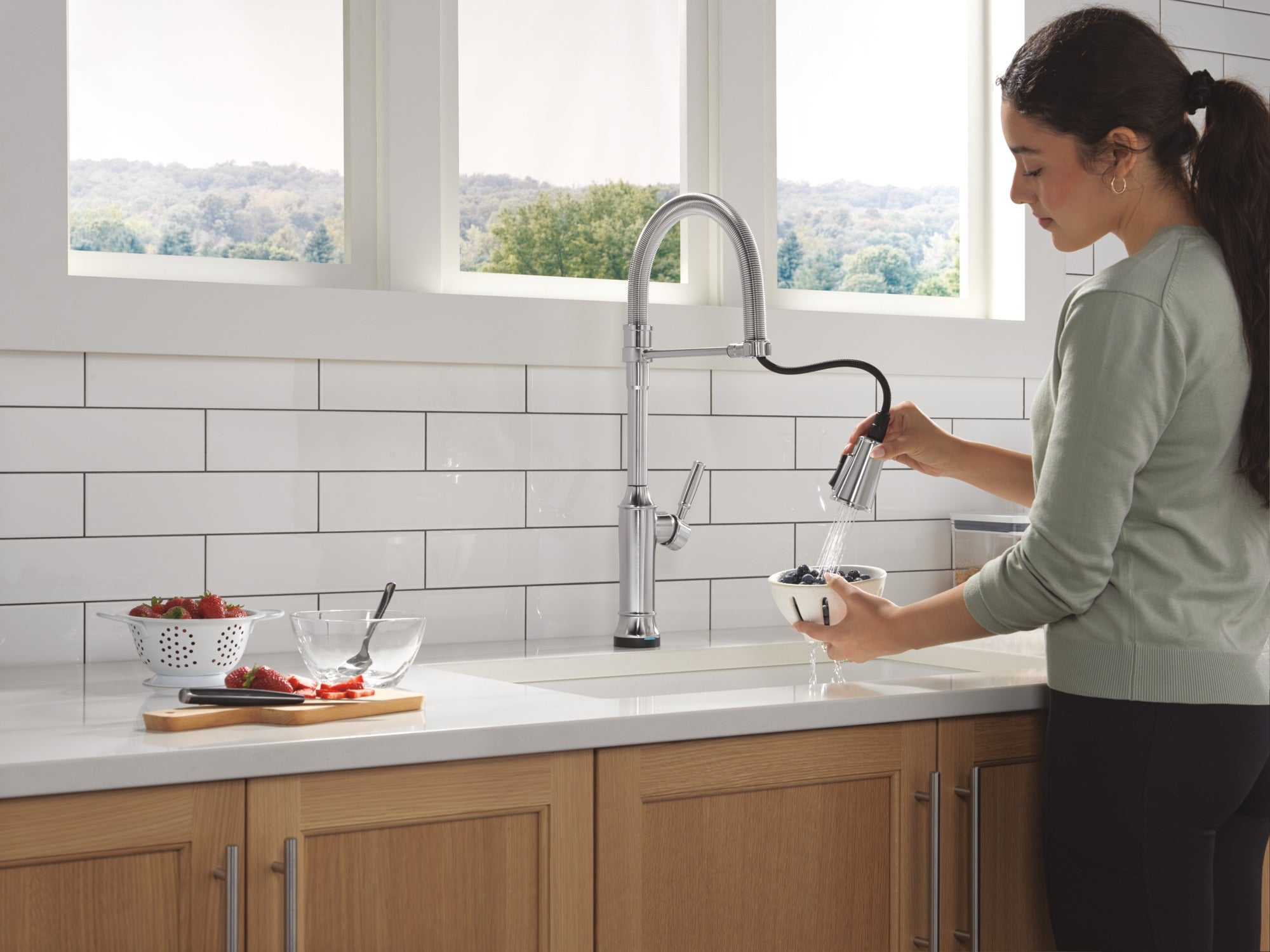 Delta Renaldi™ Touch2O® Technology Kitchen Faucet with Touchless Technology
