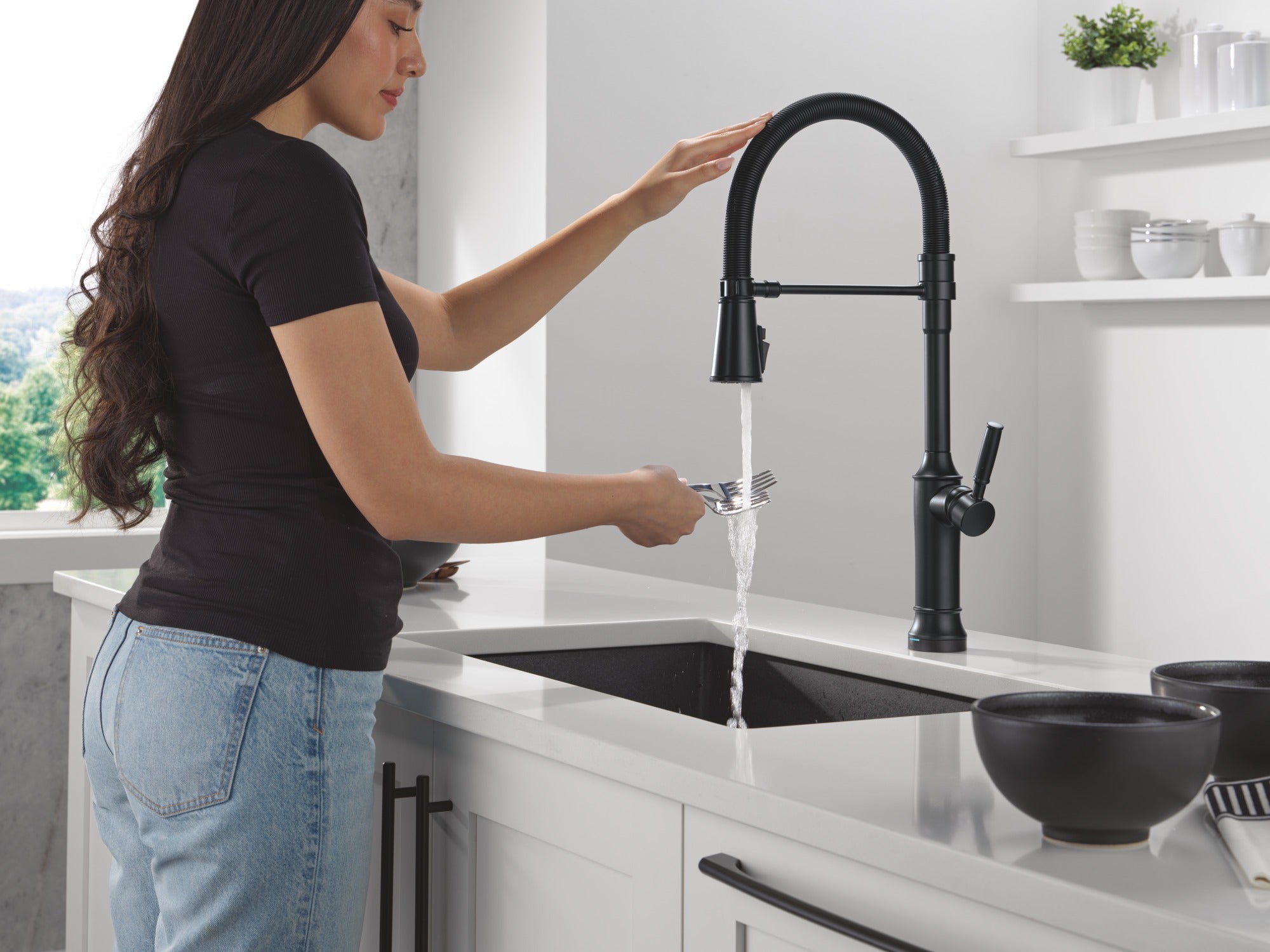 Delta Renaldi™ Touch2O® Technology Kitchen Faucet with Touchless Technology