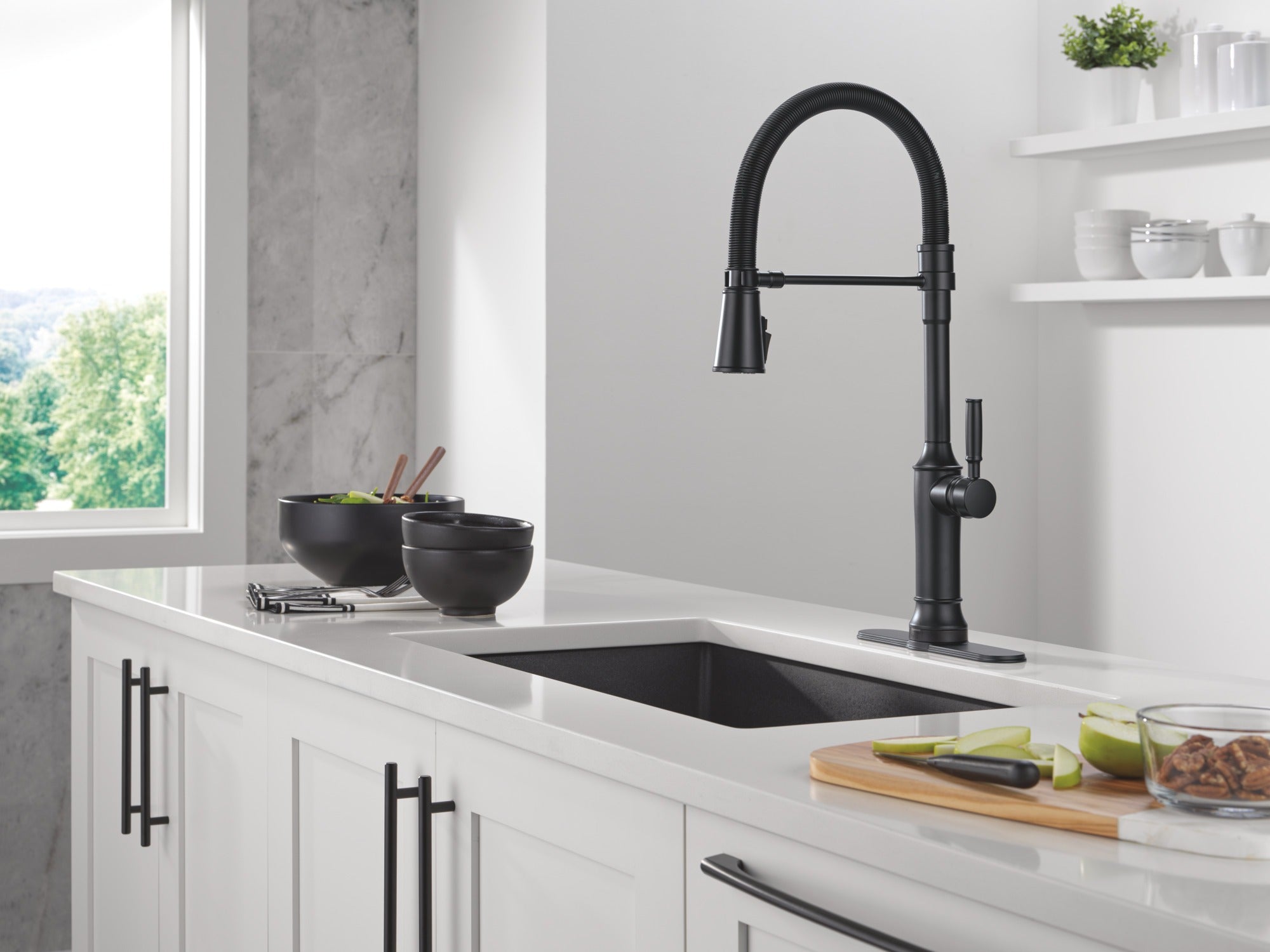 Delta Renaldi™ Touch2O® Technology Kitchen Faucet with Touchless Technology