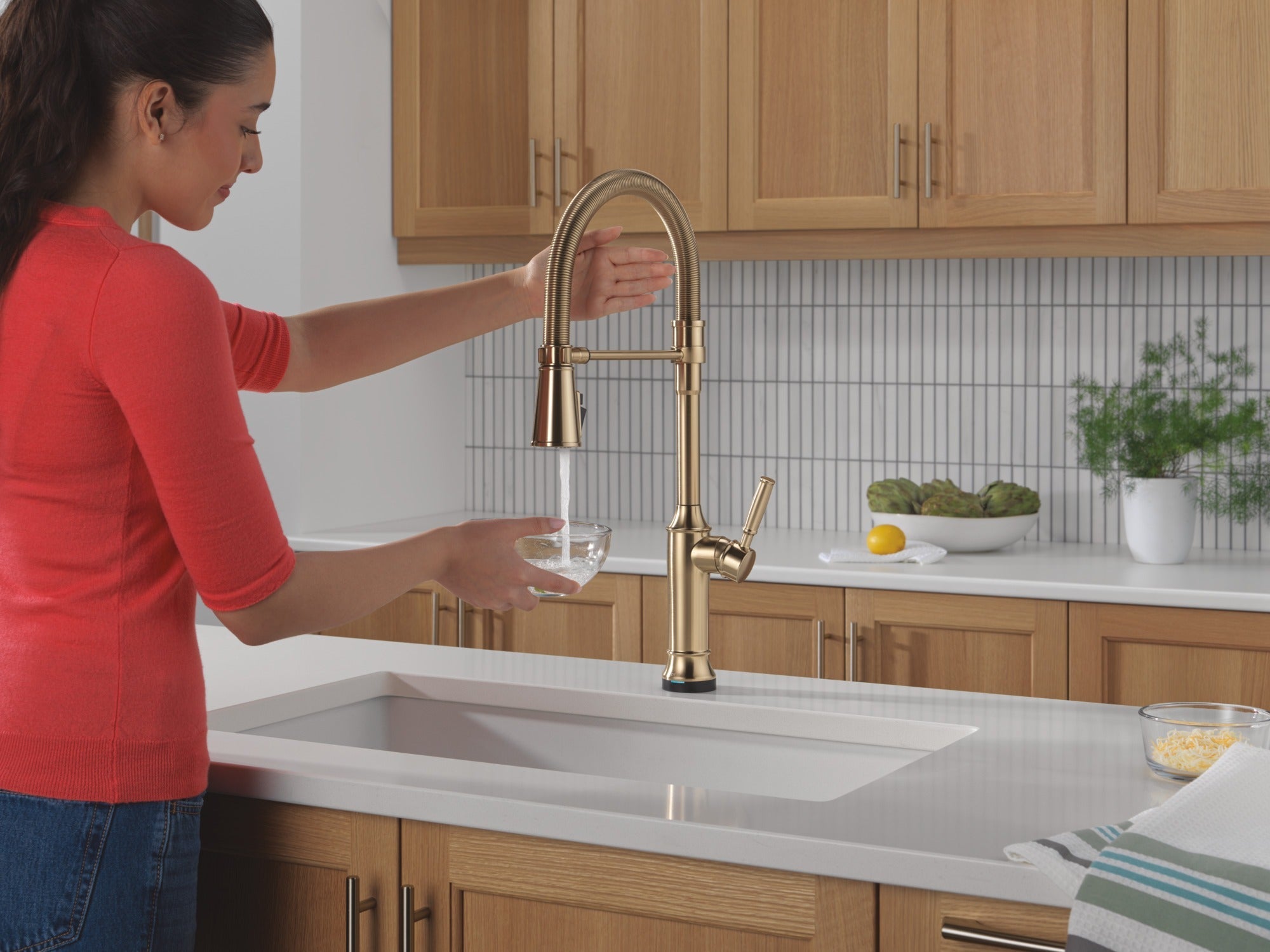 Delta Renaldi™ Touch2O® Technology Kitchen Faucet with Touchless Technology