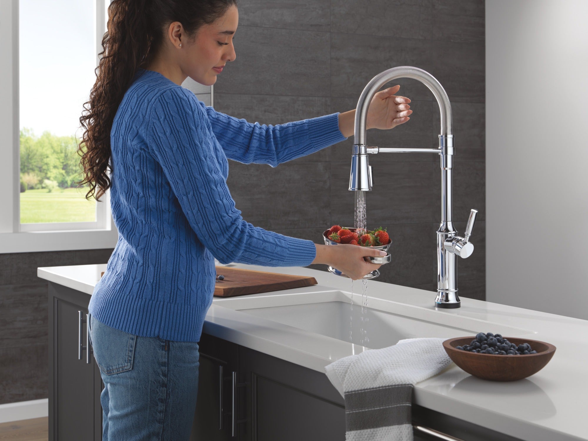 Delta Renaldi™ Touch2O® Technology Kitchen Faucet with Touchless Technology