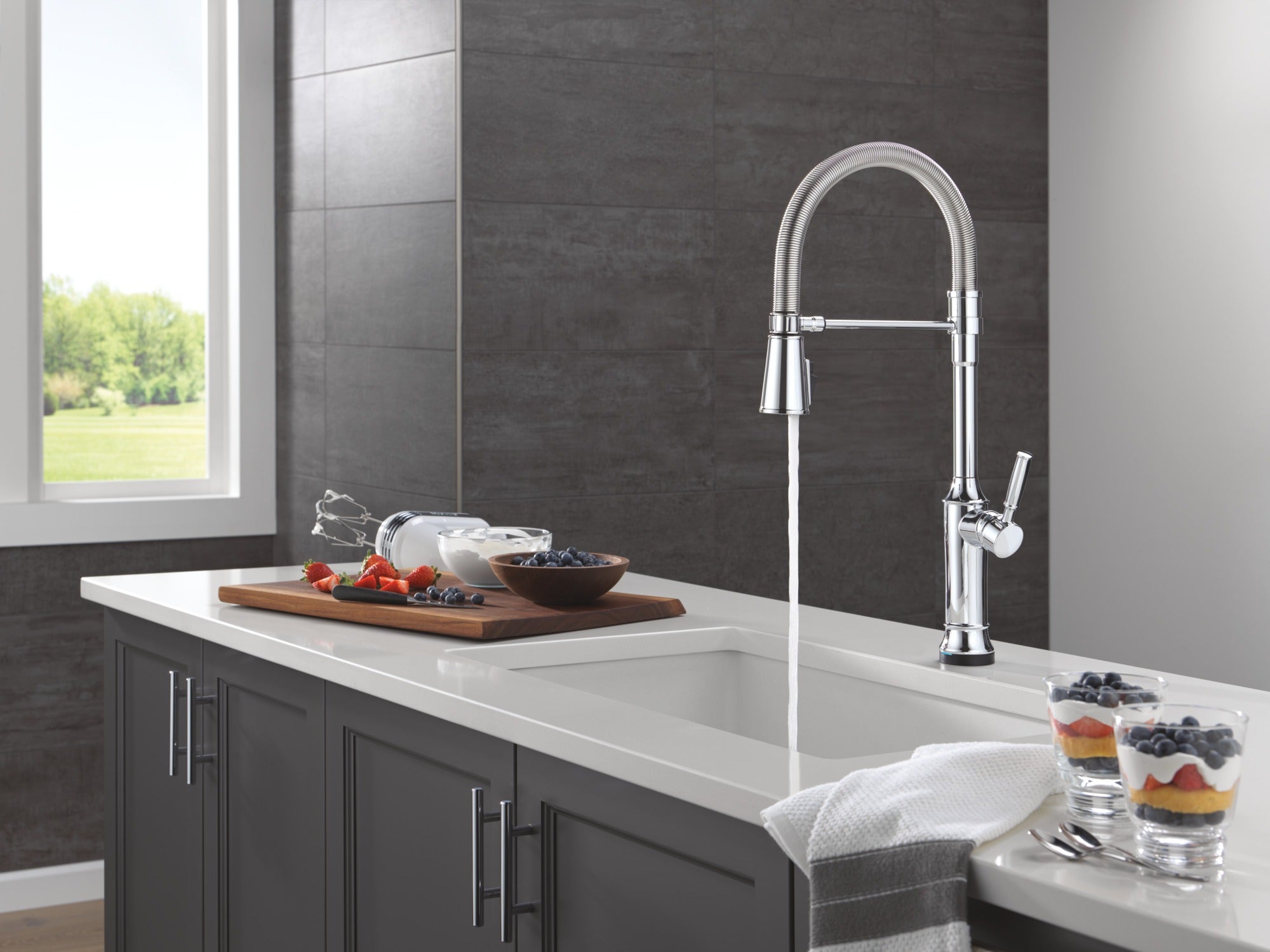Delta Renaldi™ Touch2O® Technology Kitchen Faucet with Touchless Technology