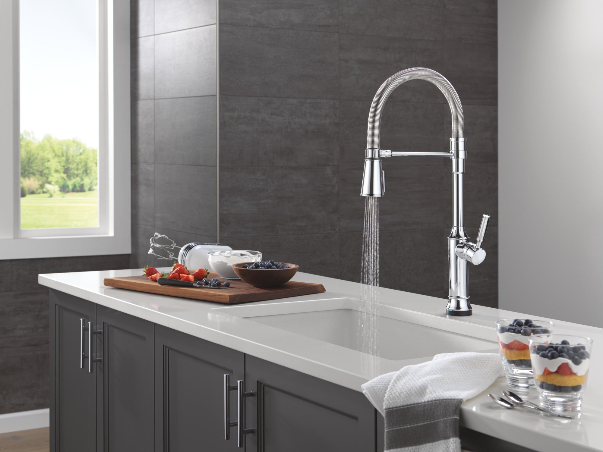 Delta Renaldi™ Touch2O® Technology Kitchen Faucet with Touchless Technology