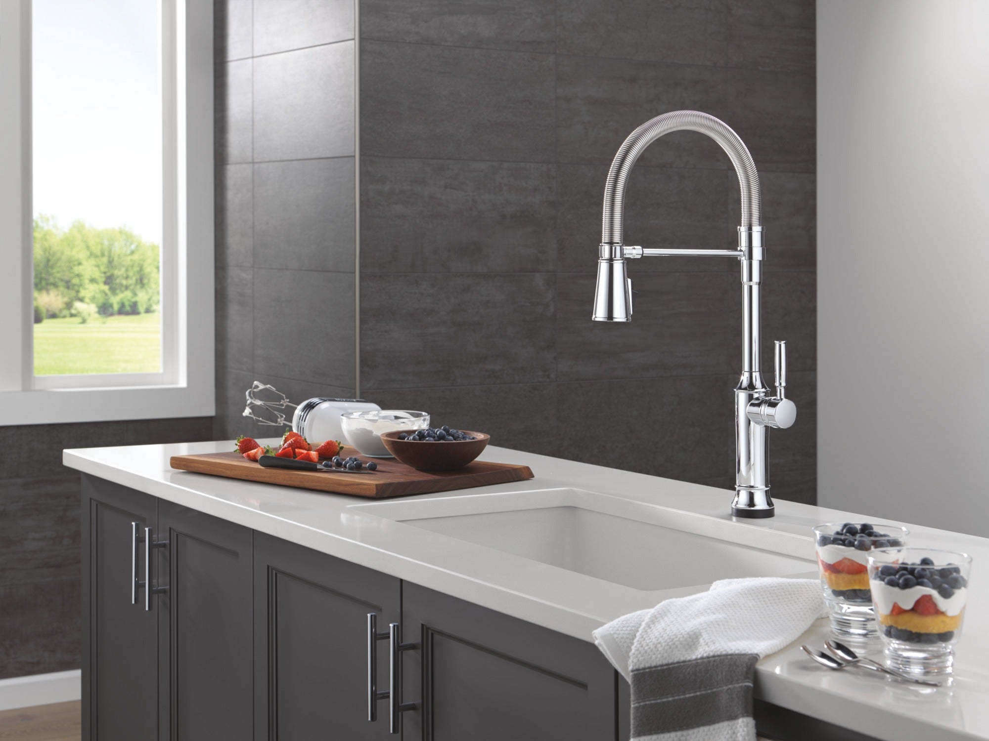 Delta Renaldi™ Touch2O® Technology Kitchen Faucet with Touchless Technology