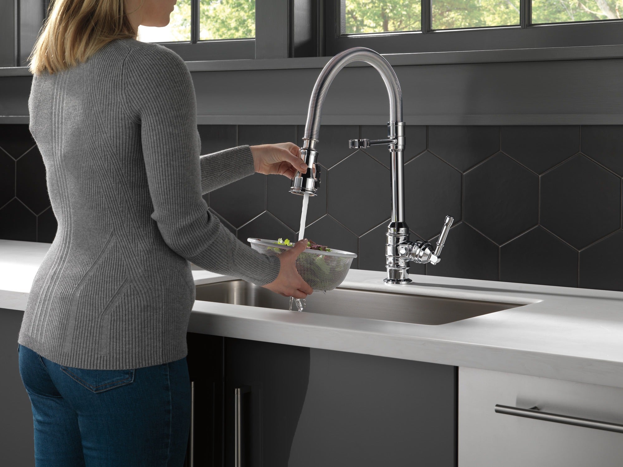 Delta Broderick® Single Handle Pull-Down Kitchen Faucet With Spring Spout
