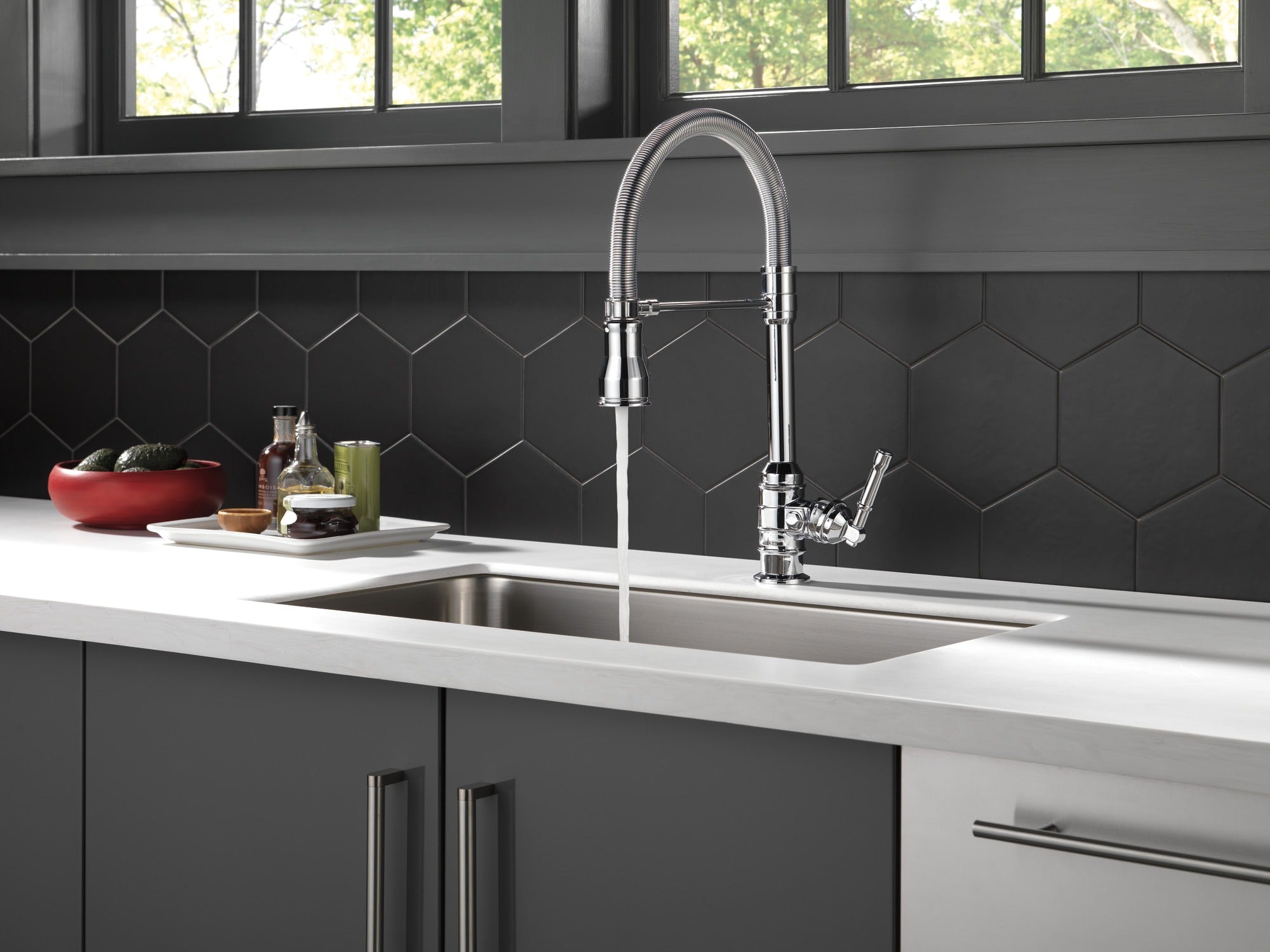 Delta Broderick® Single Handle Pull-Down Kitchen Faucet With Spring Spout