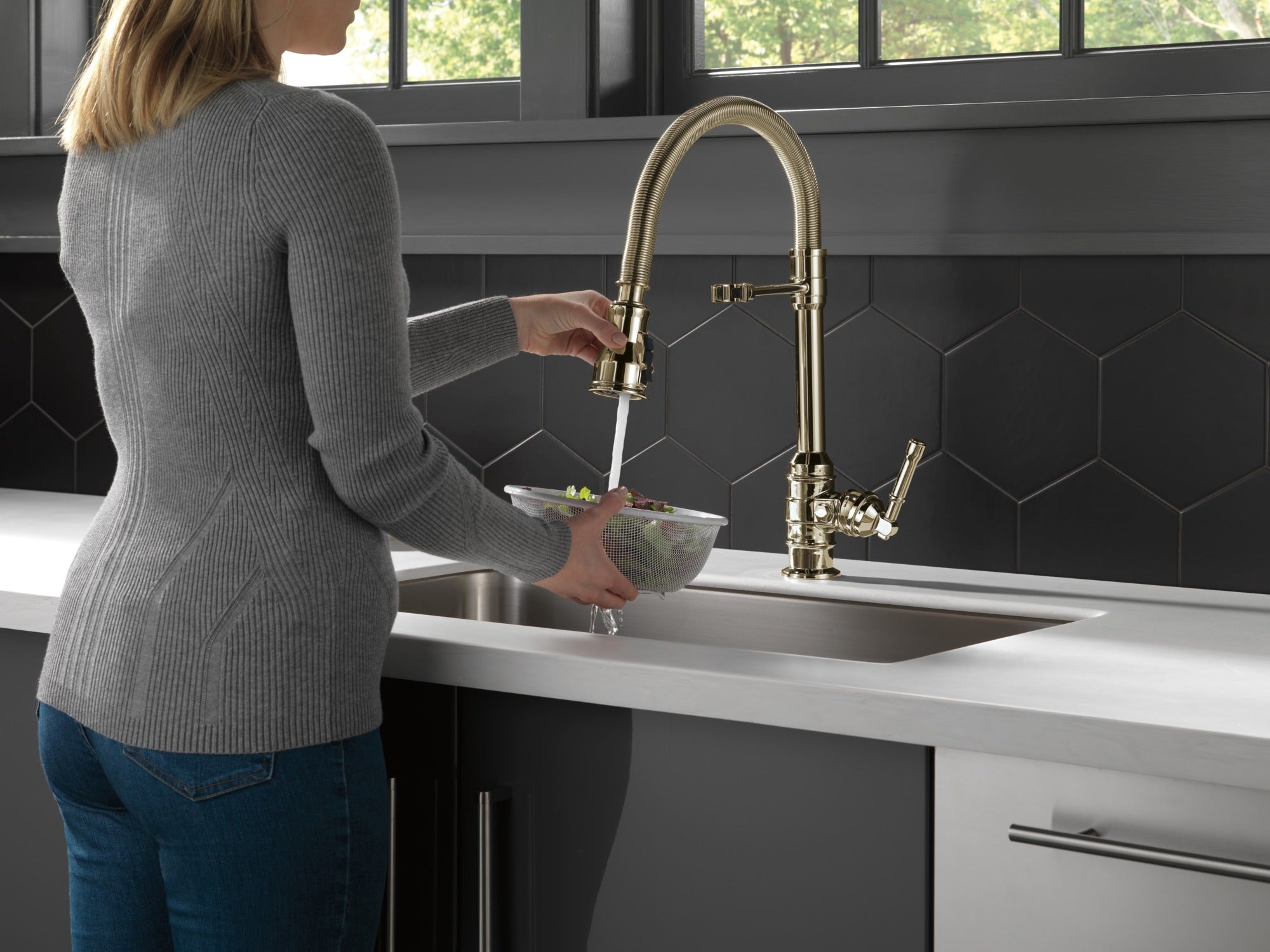 Delta Broderick® Single Handle Pull-Down Kitchen Faucet With Spring Spout