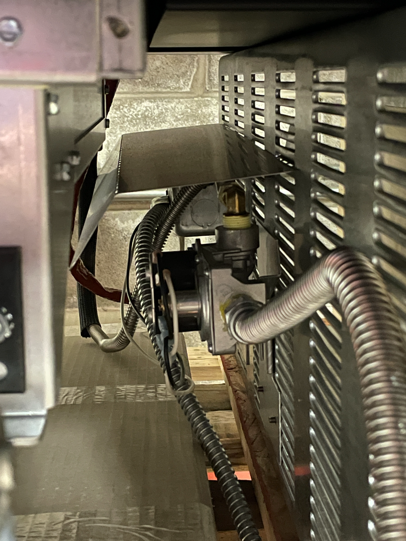 Heat Deflector Side - 750 Hybrid