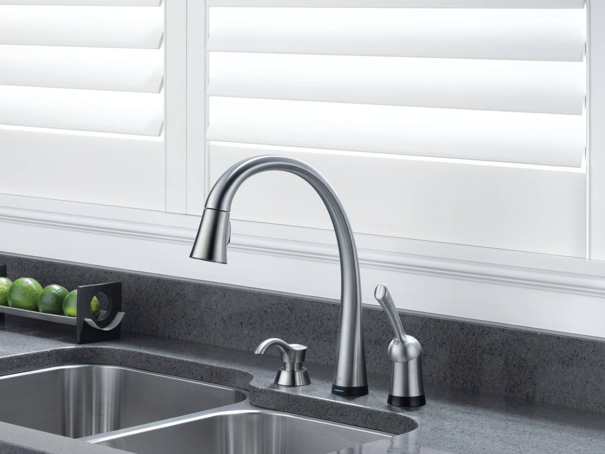 Delta DeLuca™ Soap / Lotion Dispenser