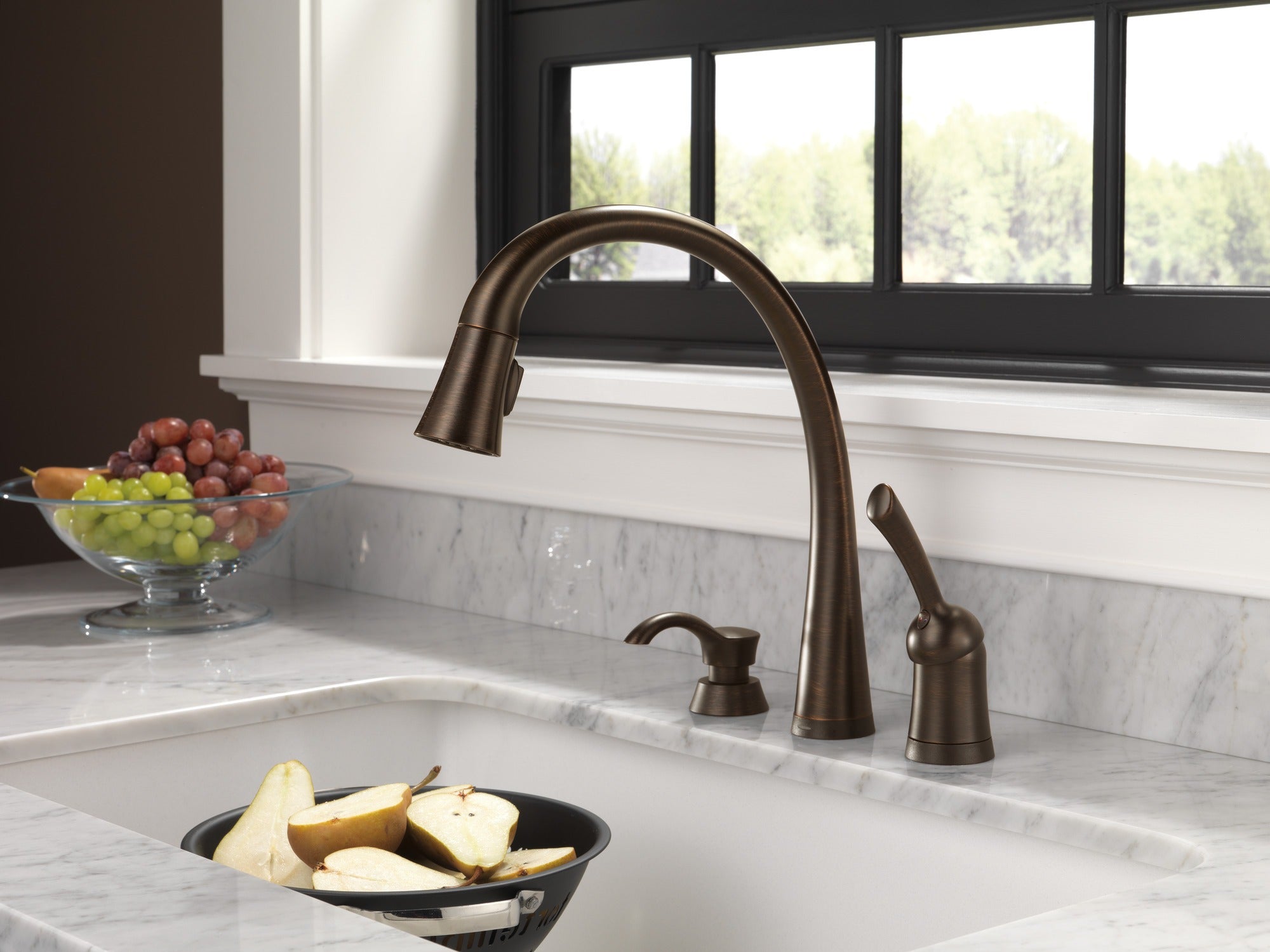 Delta DeLuca™ Soap / Lotion Dispenser