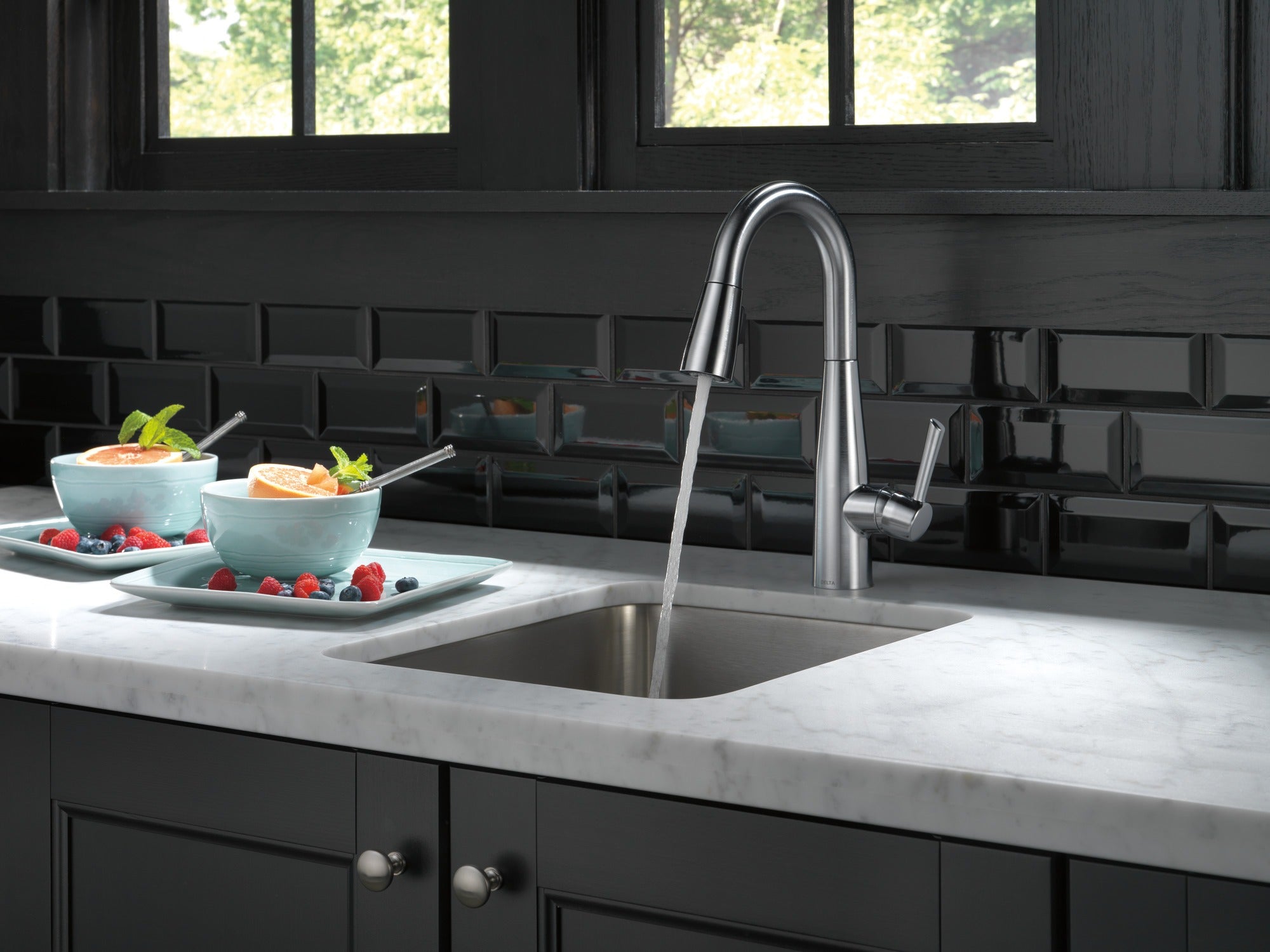 Delta Essa® Single Handle Pull-Down Bar / Prep Faucet