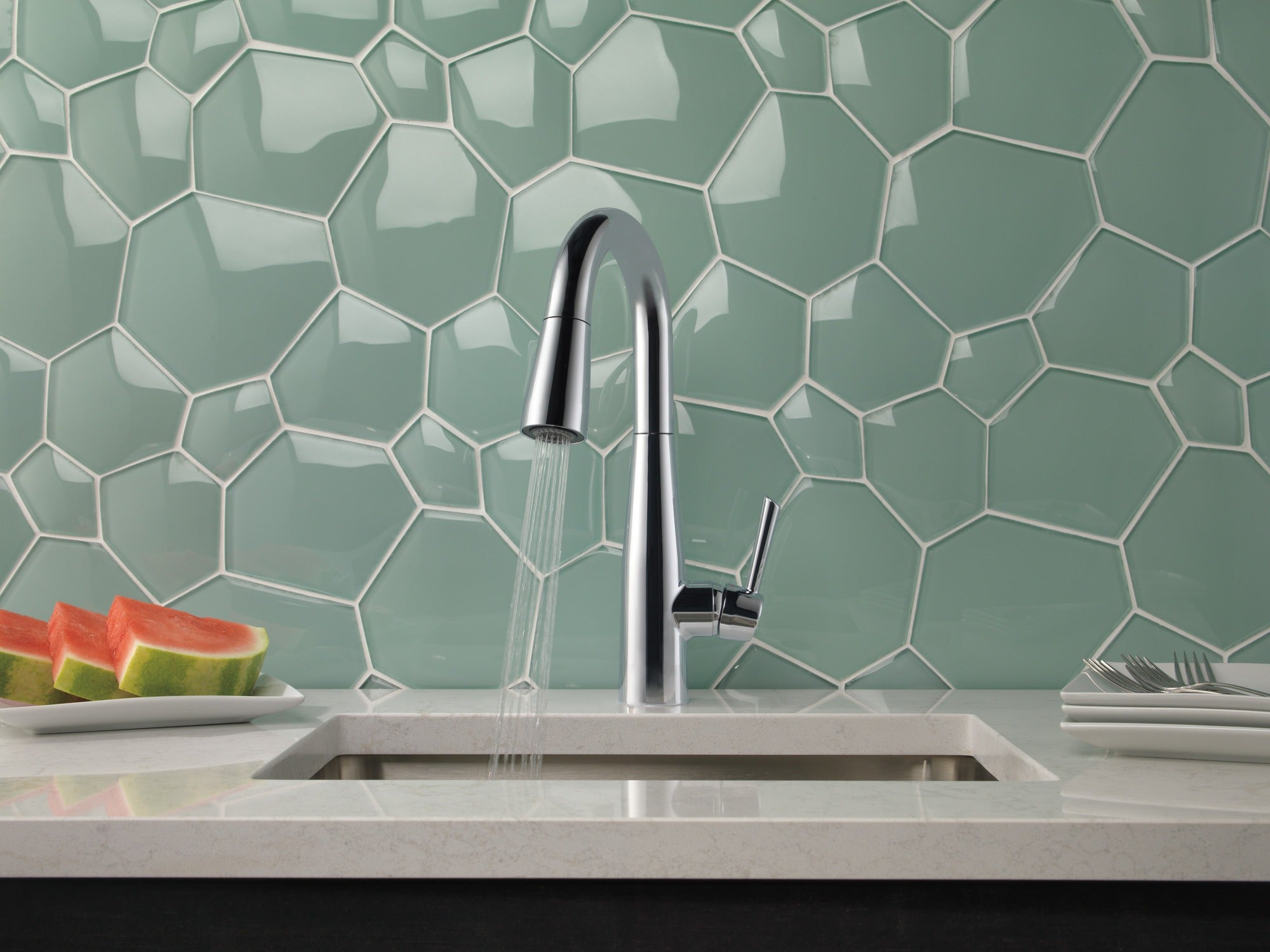 Delta Essa® Single Handle Pull-Down Bar / Prep Faucet