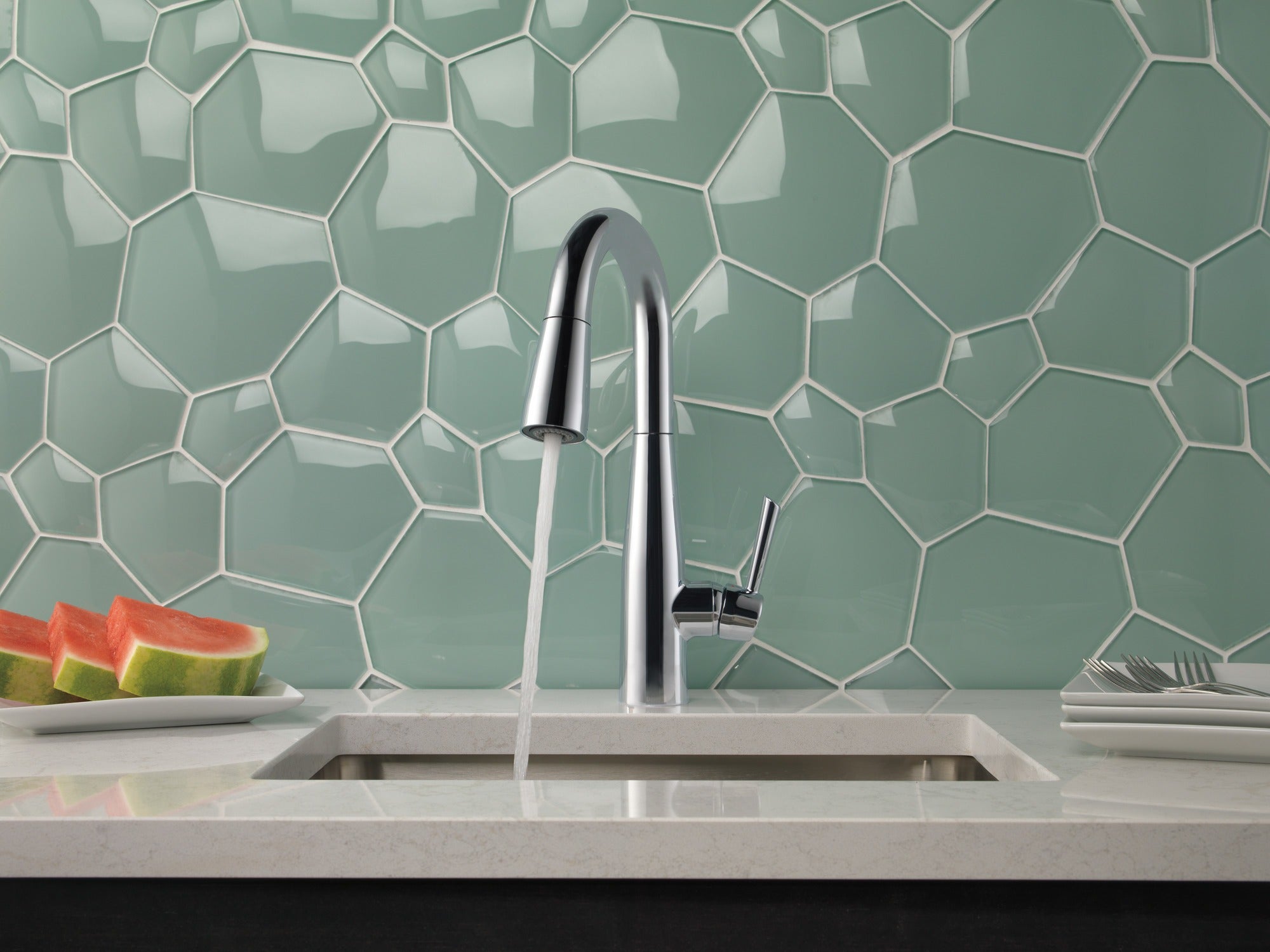 Delta Essa® Single Handle Pull-Down Bar / Prep Faucet