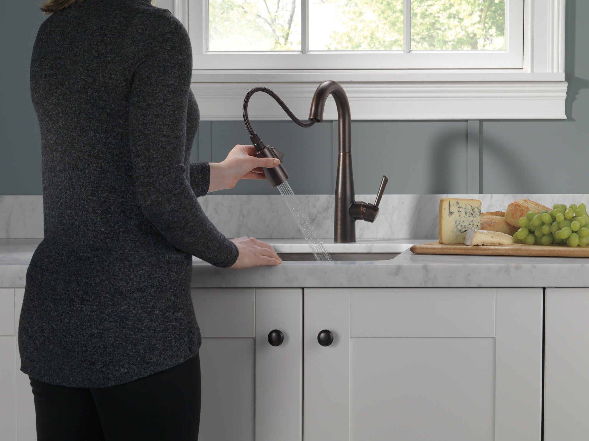 Delta Essa® Single Handle Pull-Down Bar / Prep Faucet