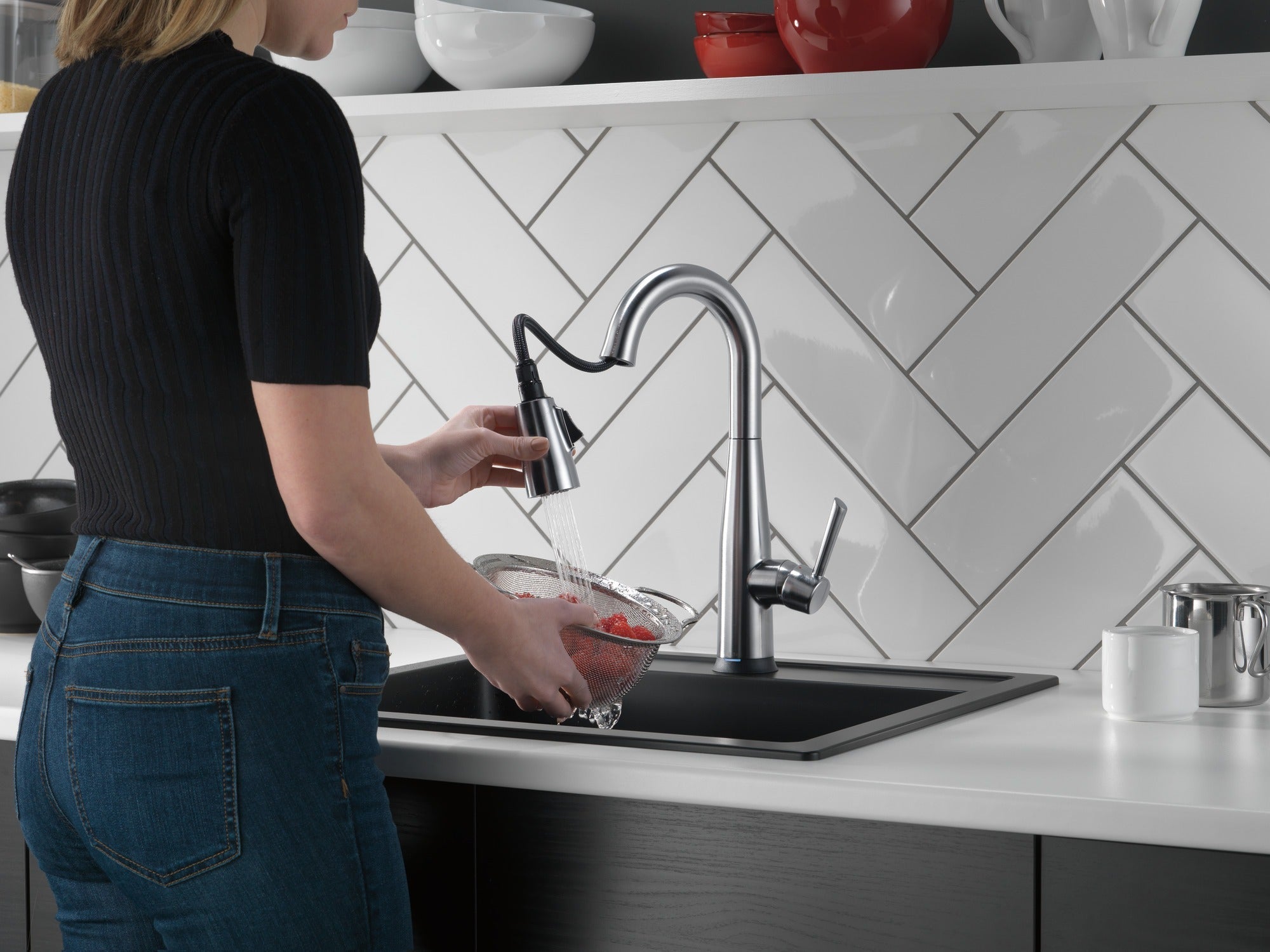 Delta Essa® Single Handle Pull-Down Bar / Prep Faucet with Touch<sub>2</sub>O® Technology