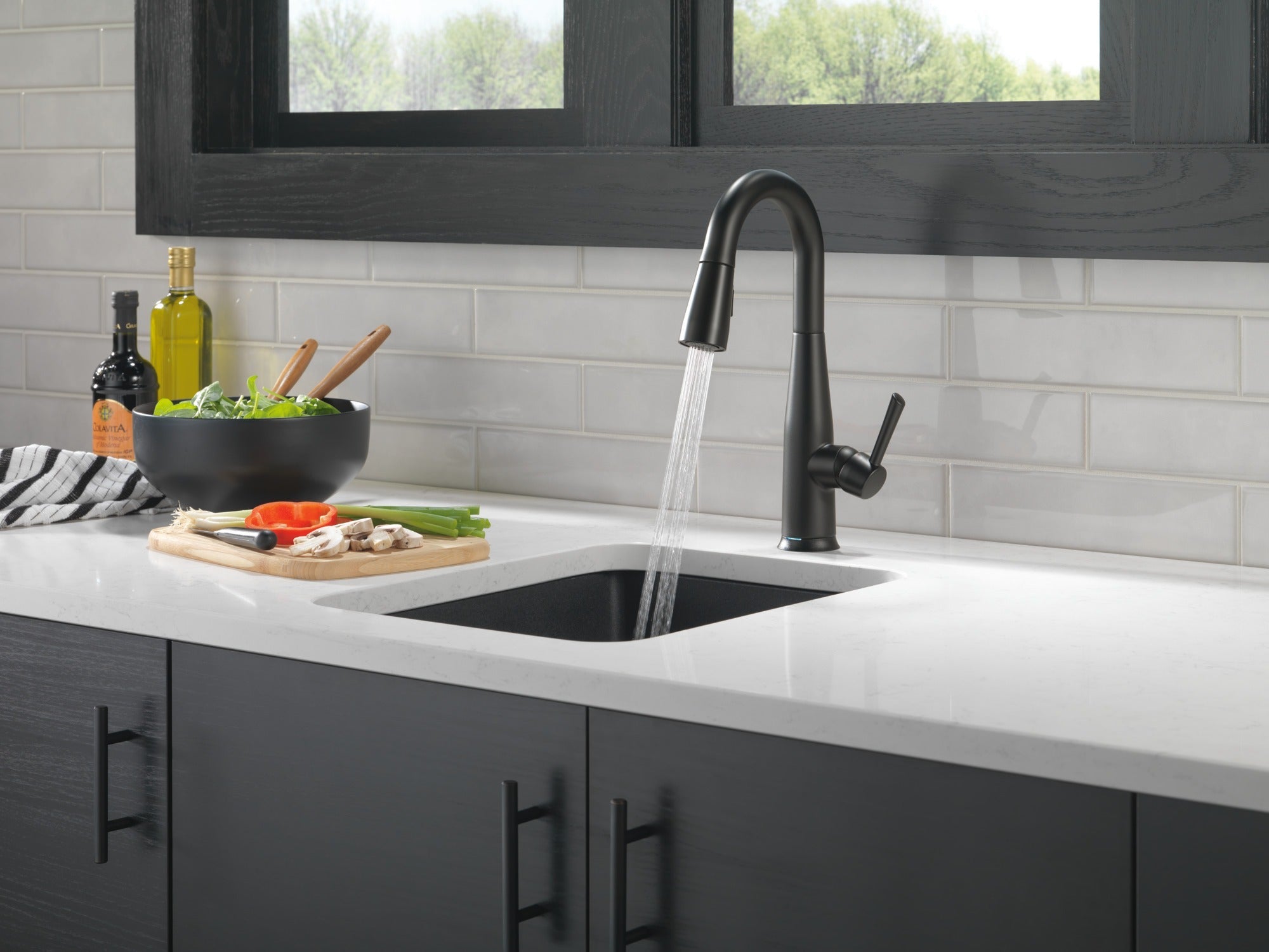 Delta Essa® Single Handle Pull-Down Bar / Prep Faucet with Touch<sub>2</sub>O® Technology