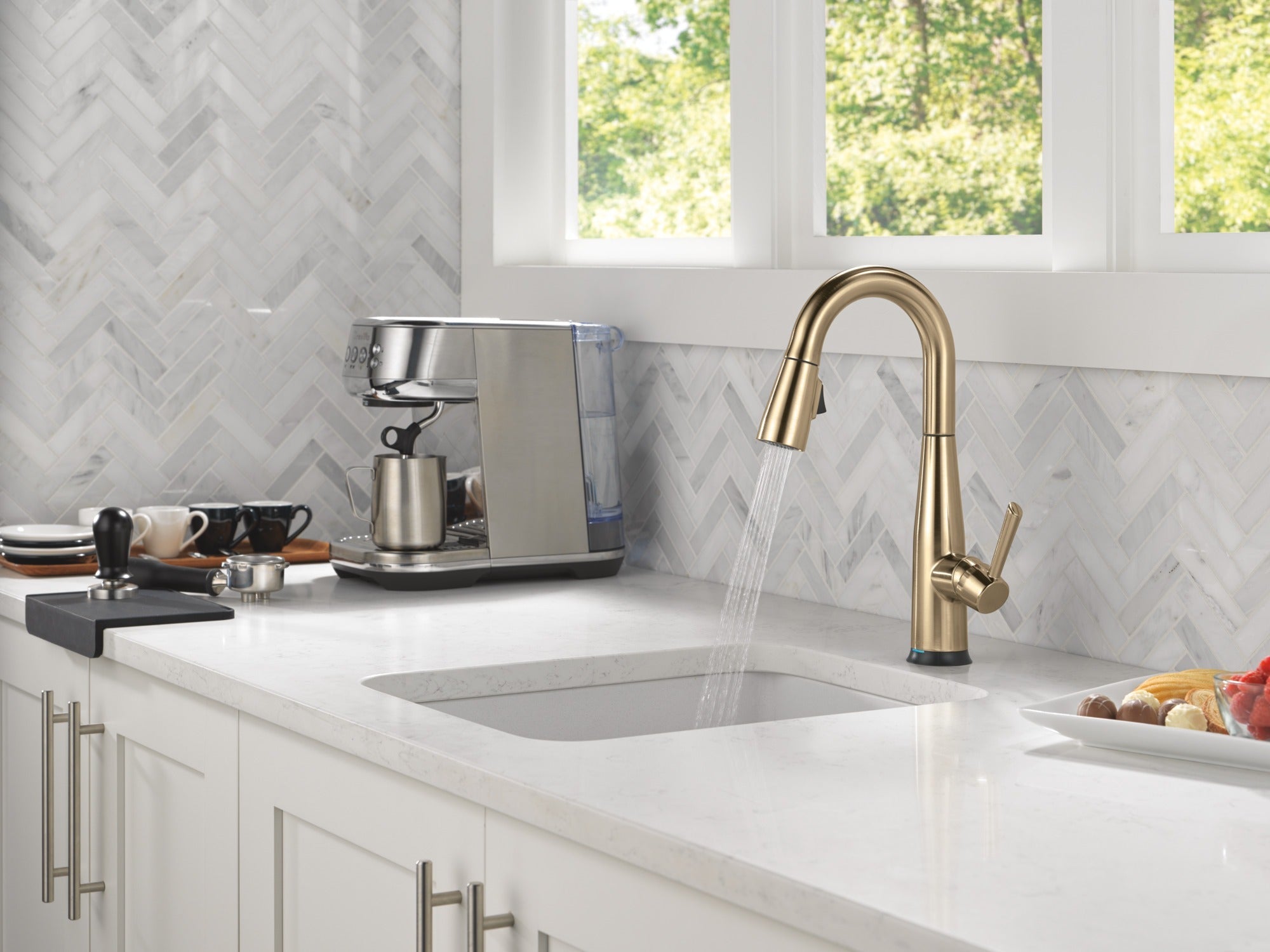 Delta Essa® Touch2O® Bar / Prep Faucet with Touchless Technology