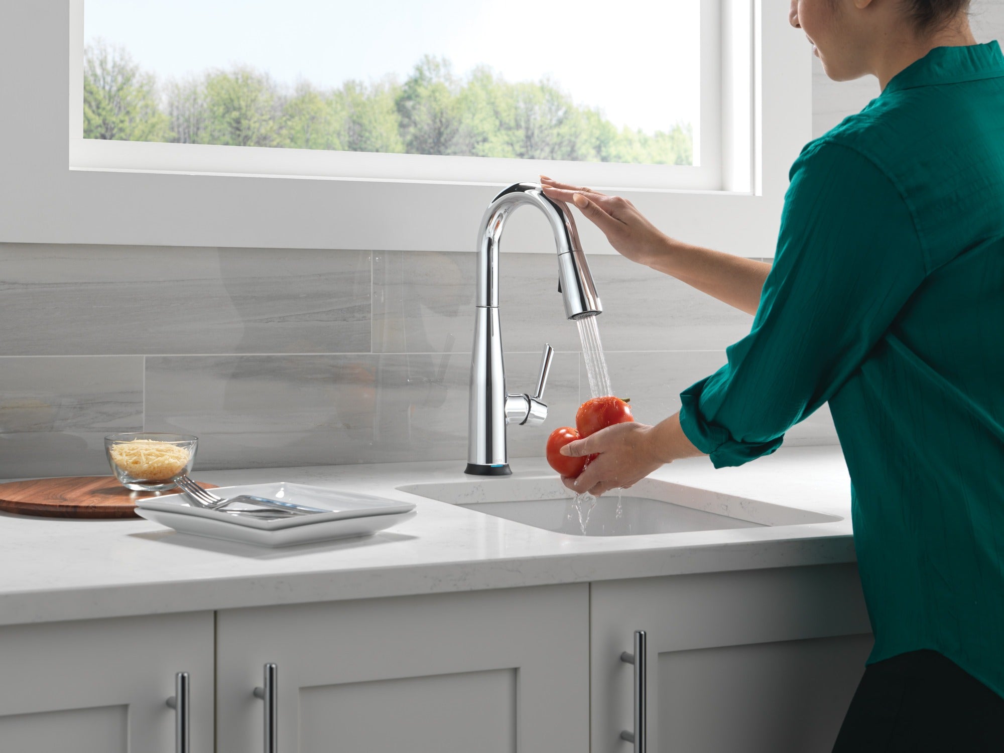 Delta Essa® Touch2O® Bar / Prep Faucet with Touchless Technology