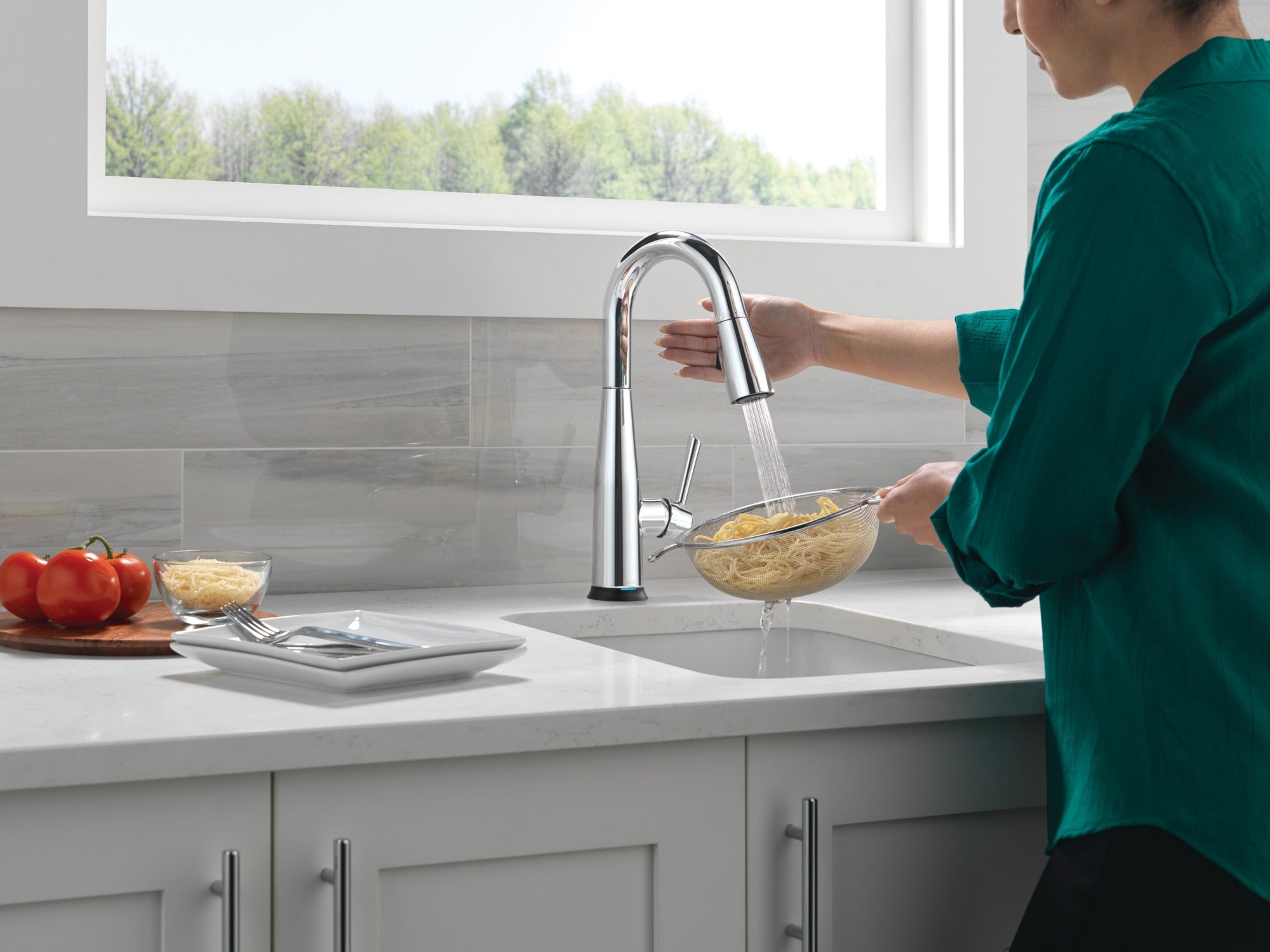 Delta Essa® Touch2O® Bar / Prep Faucet with Touchless Technology