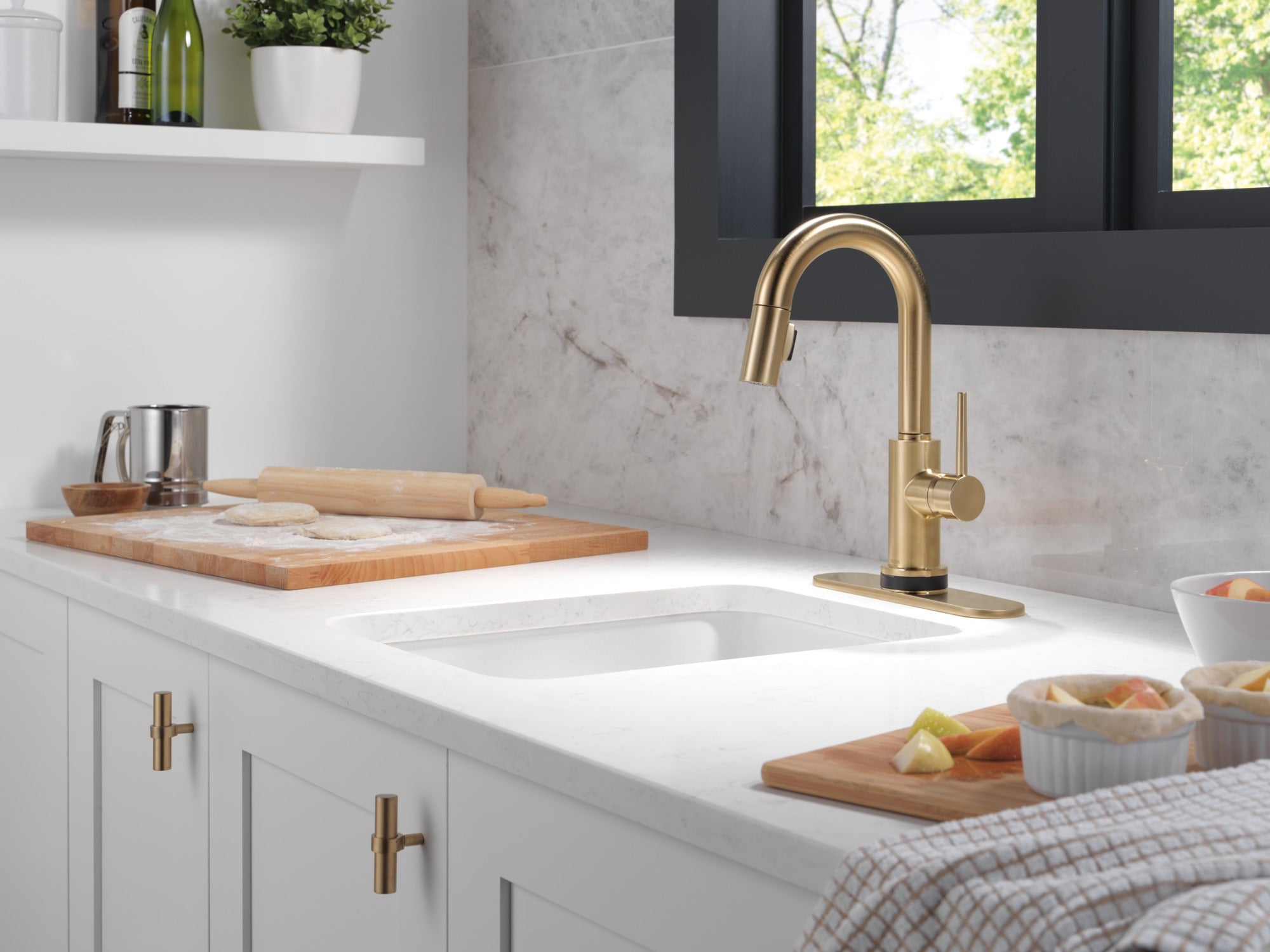 Delta Trinsic® Touch2O® Bar / Prep Faucet with Touchless Technology