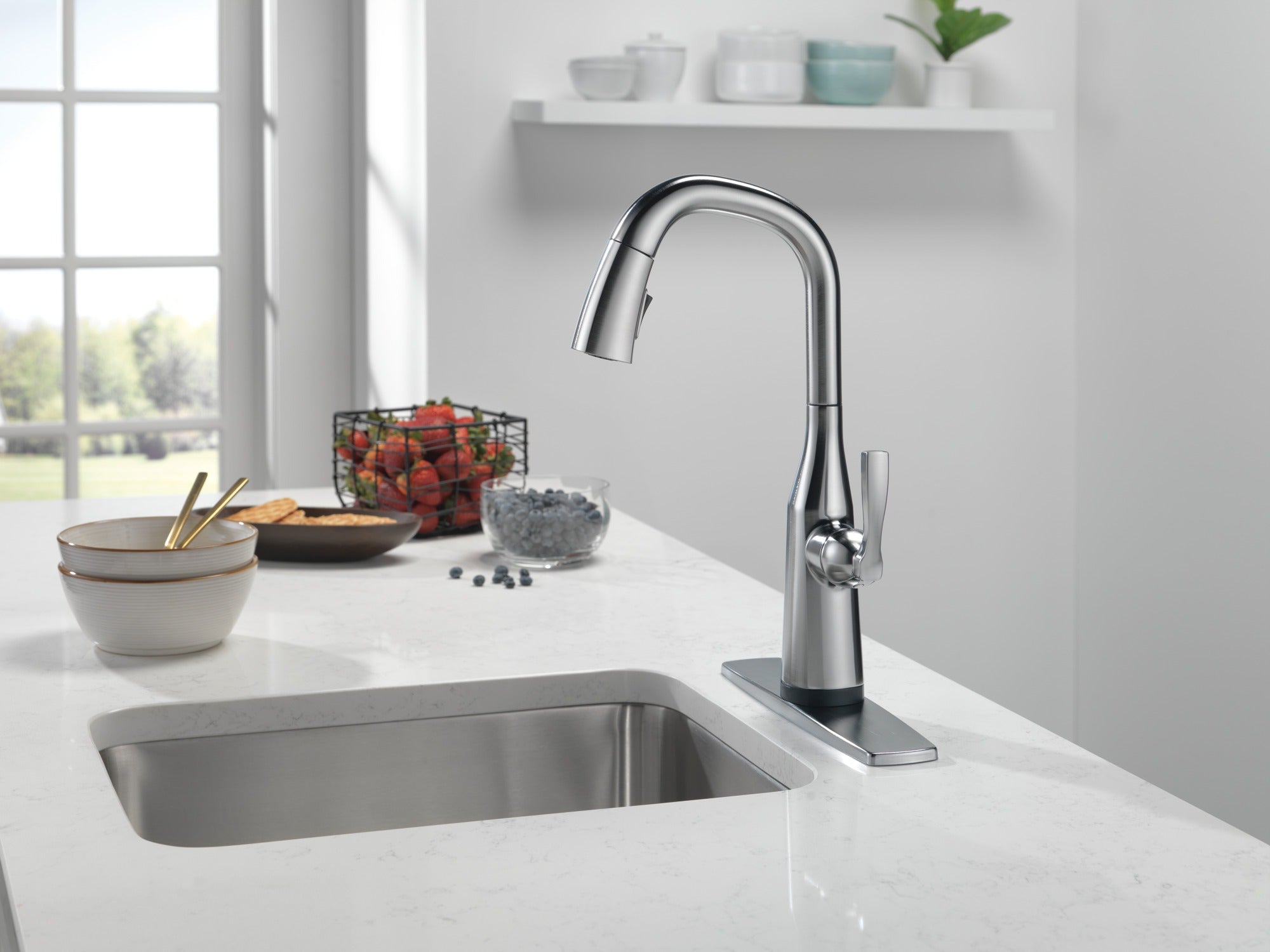 Delta Stryke® Single Handle Pull-Down Bar/Prep Faucet with Touch<sub>2</sub>O® Technology