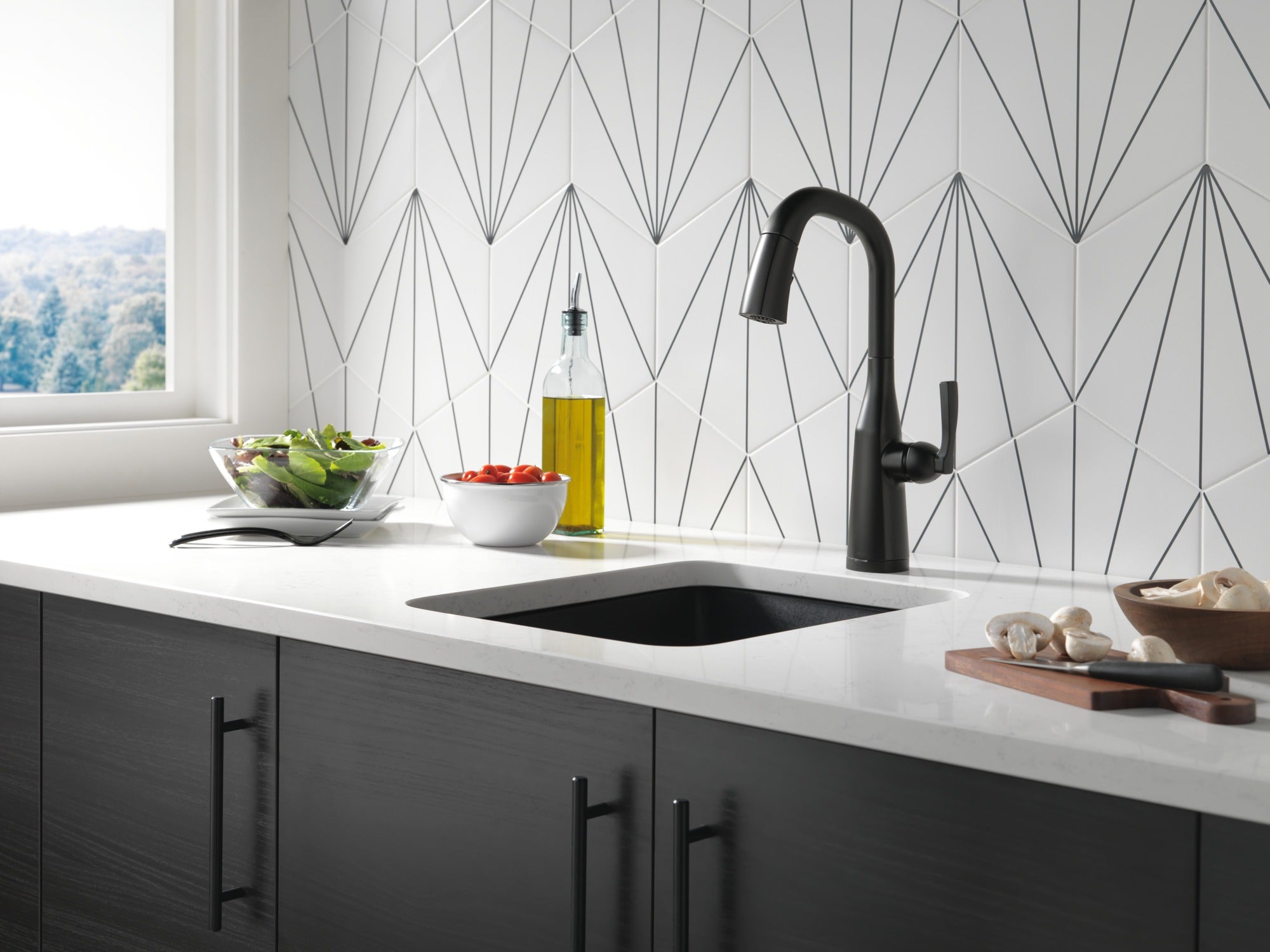 Delta Stryke® Single Handle Pull-Down Bar/Prep Faucet with Touch<sub>2</sub>O® Technology