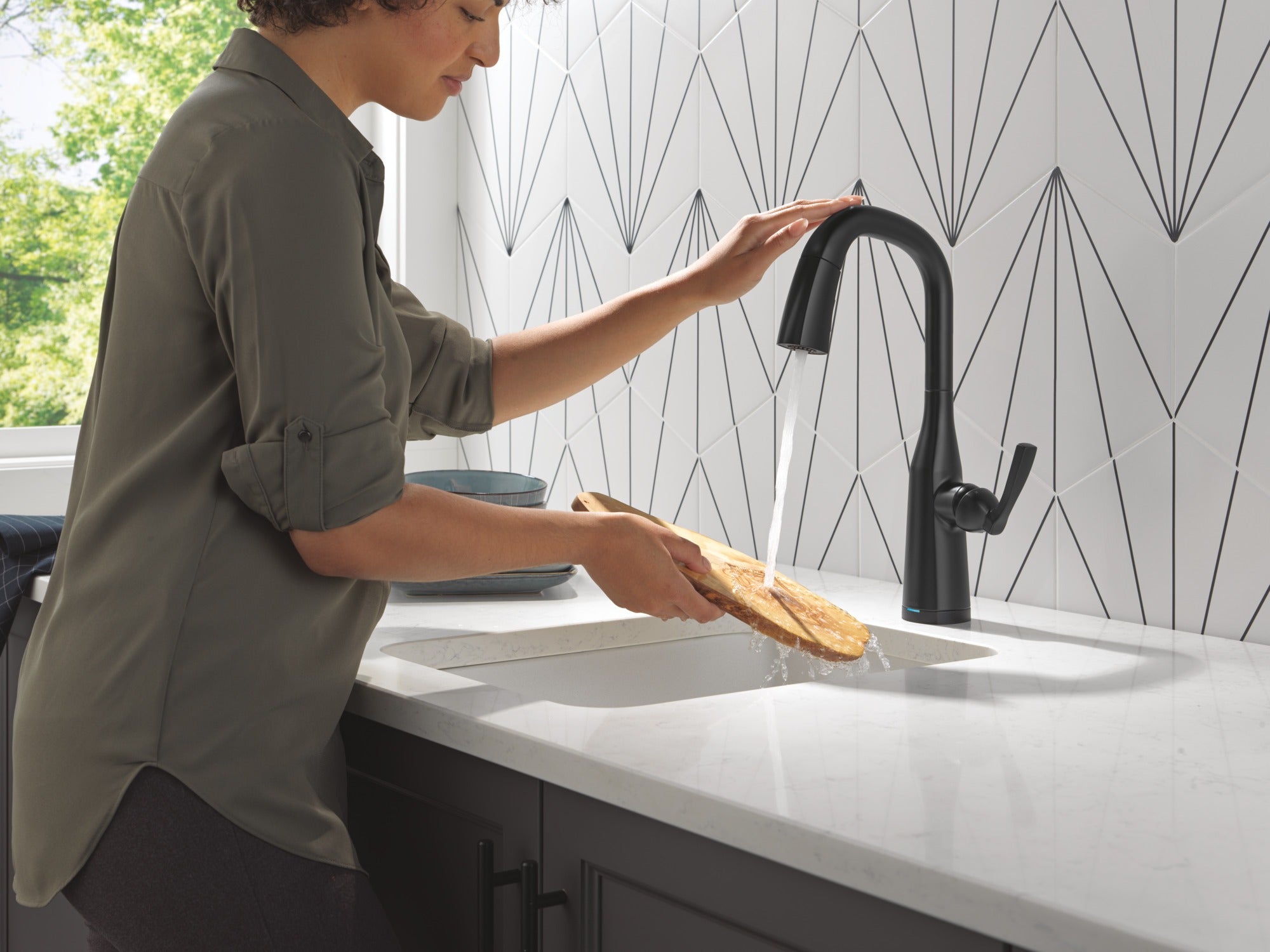 Delta Stryke® Touch2O® Bar / Prep Faucet with Touchless Technology