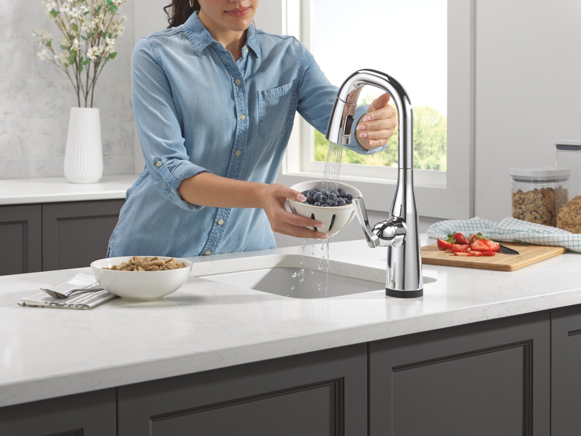 Delta Stryke® Touch2O® Bar / Prep Faucet with Touchless Technology