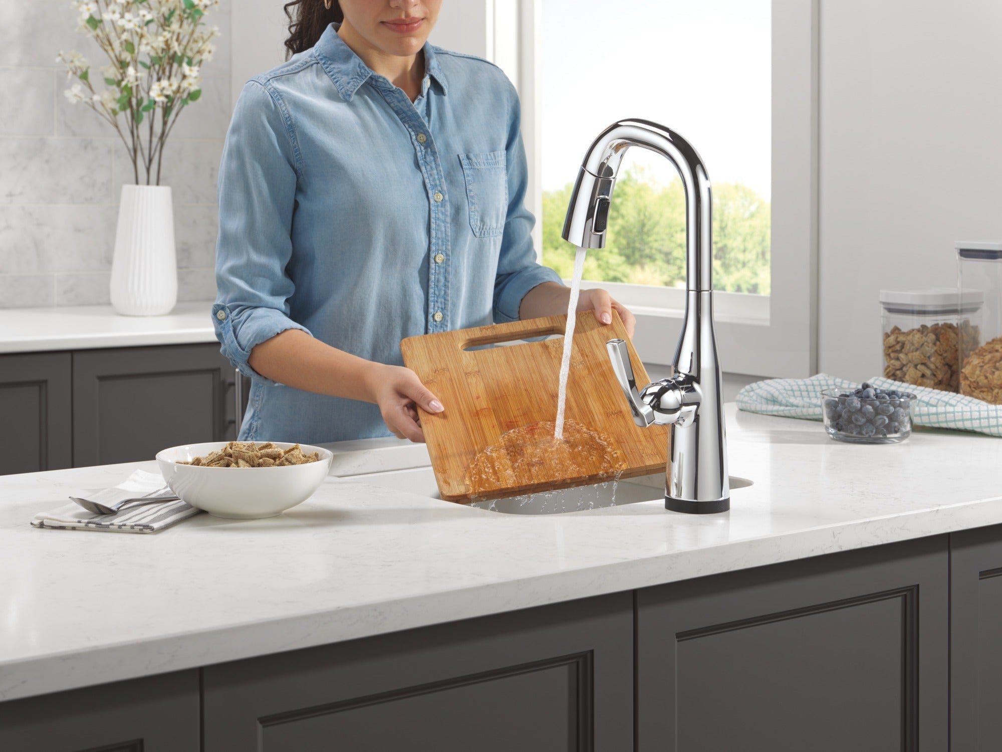 Delta Stryke® Touch2O® Bar / Prep Faucet with Touchless Technology