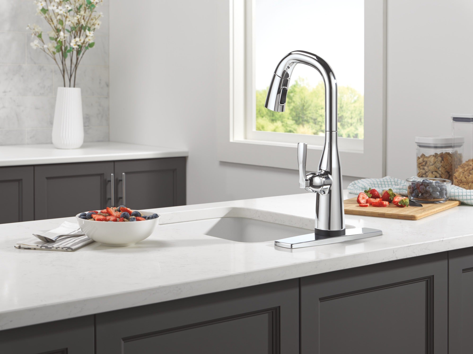 Delta Stryke® Touch2O® Bar / Prep Faucet with Touchless Technology