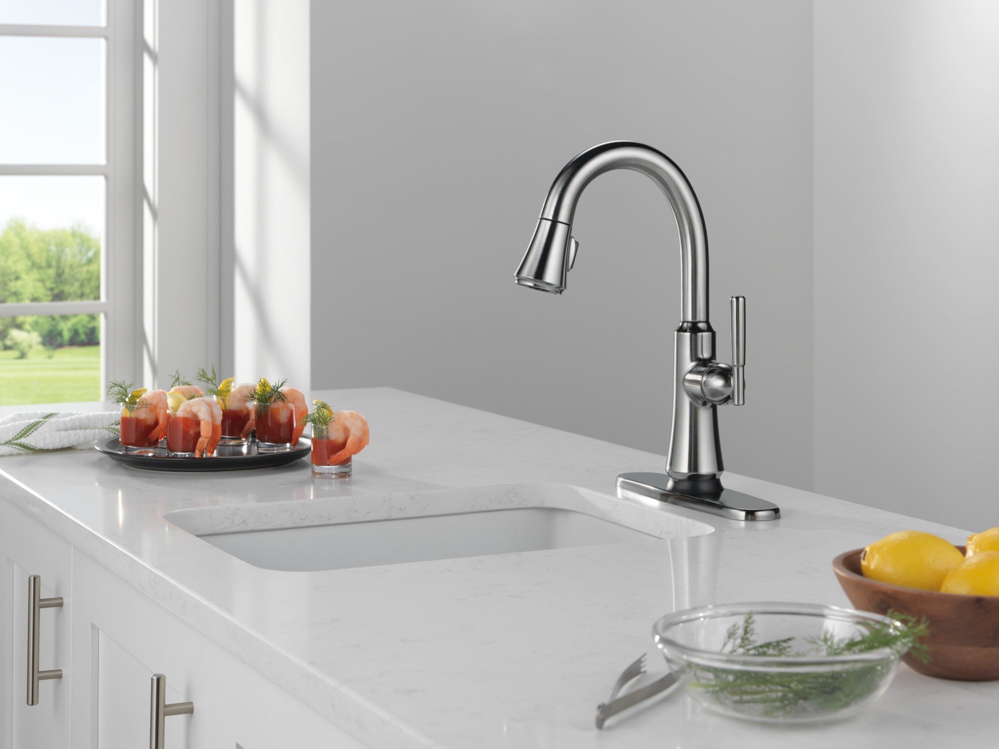 Delta Coranto® Touch2O® Bar / Prep Faucet with Touchless Technology