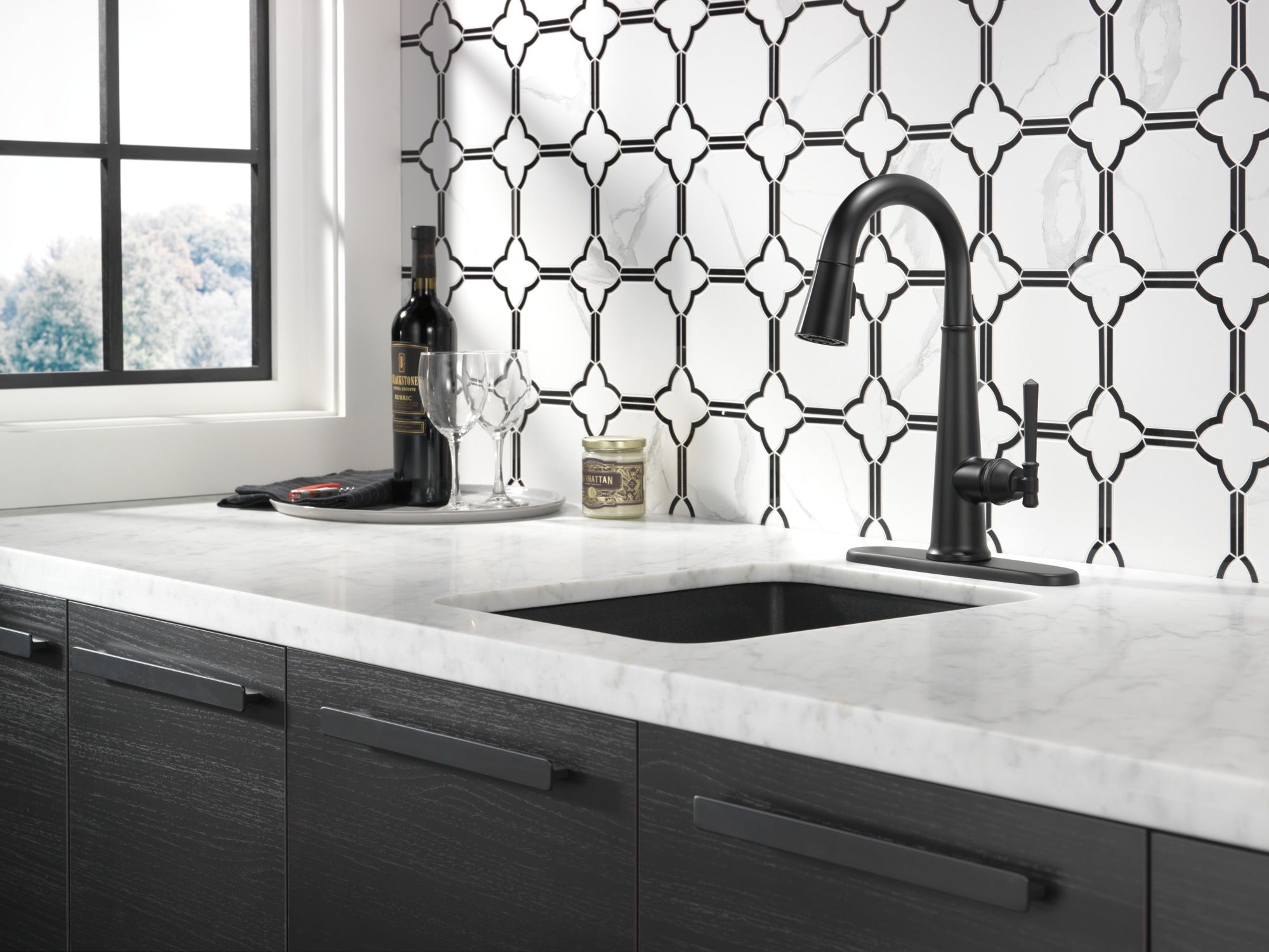 Delta Emmeline® Single Handle Pull-Down Bar / Prep Faucet
