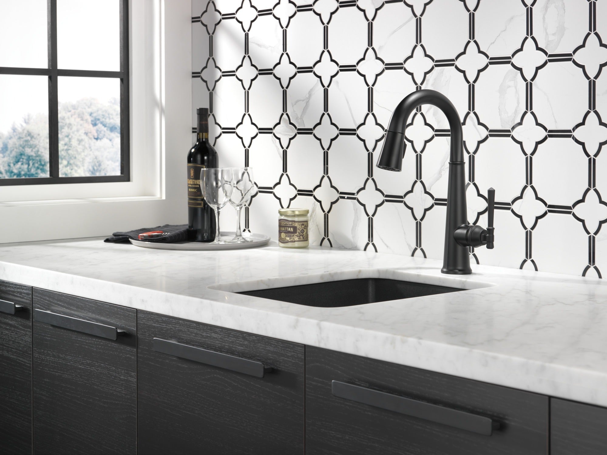 Delta Emmeline® Single Handle Pull-Down Bar / Prep Faucet