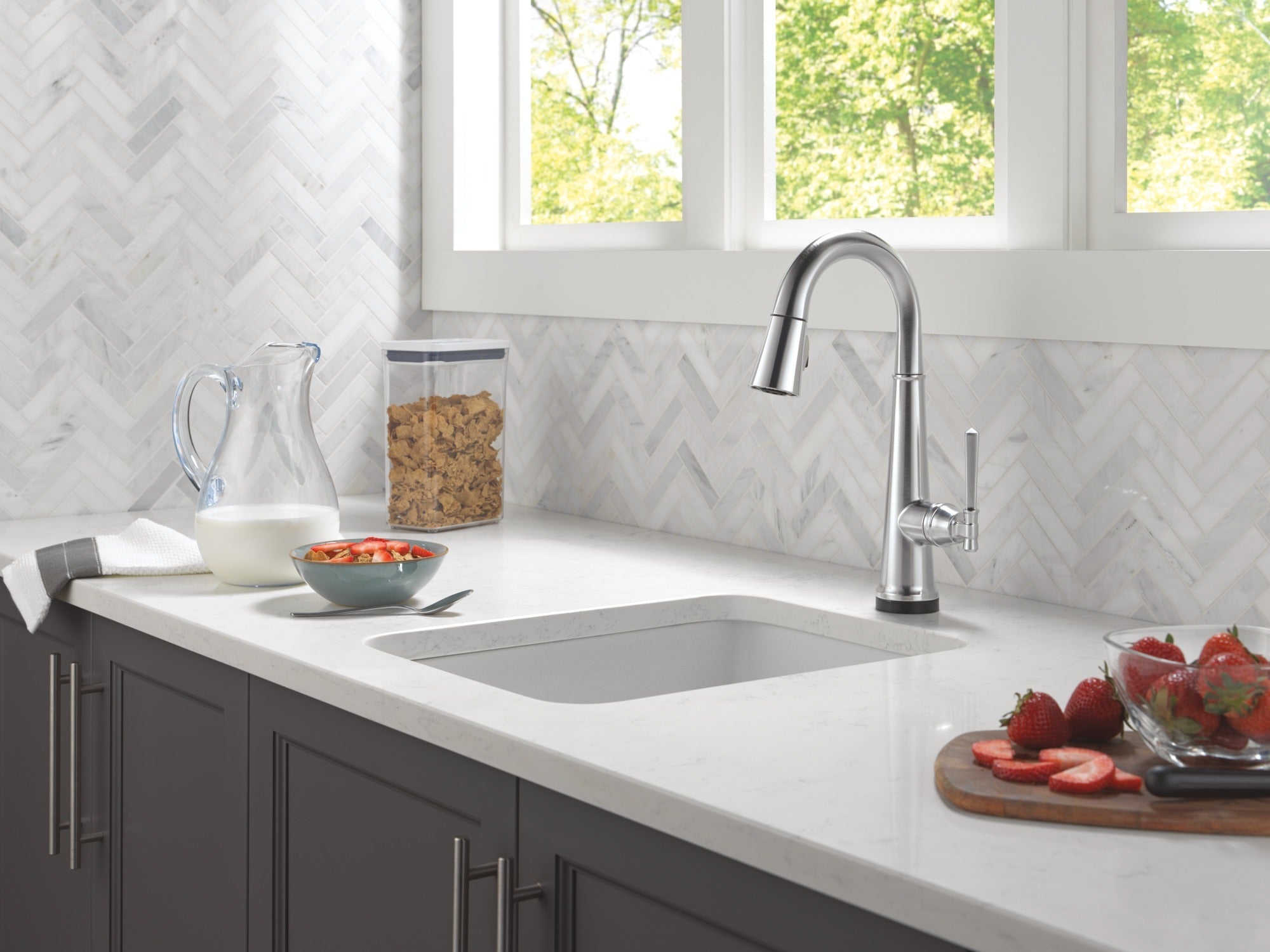 Delta Emmeline® Touch2O® Bar / Prep Faucet with Touchless Technology
