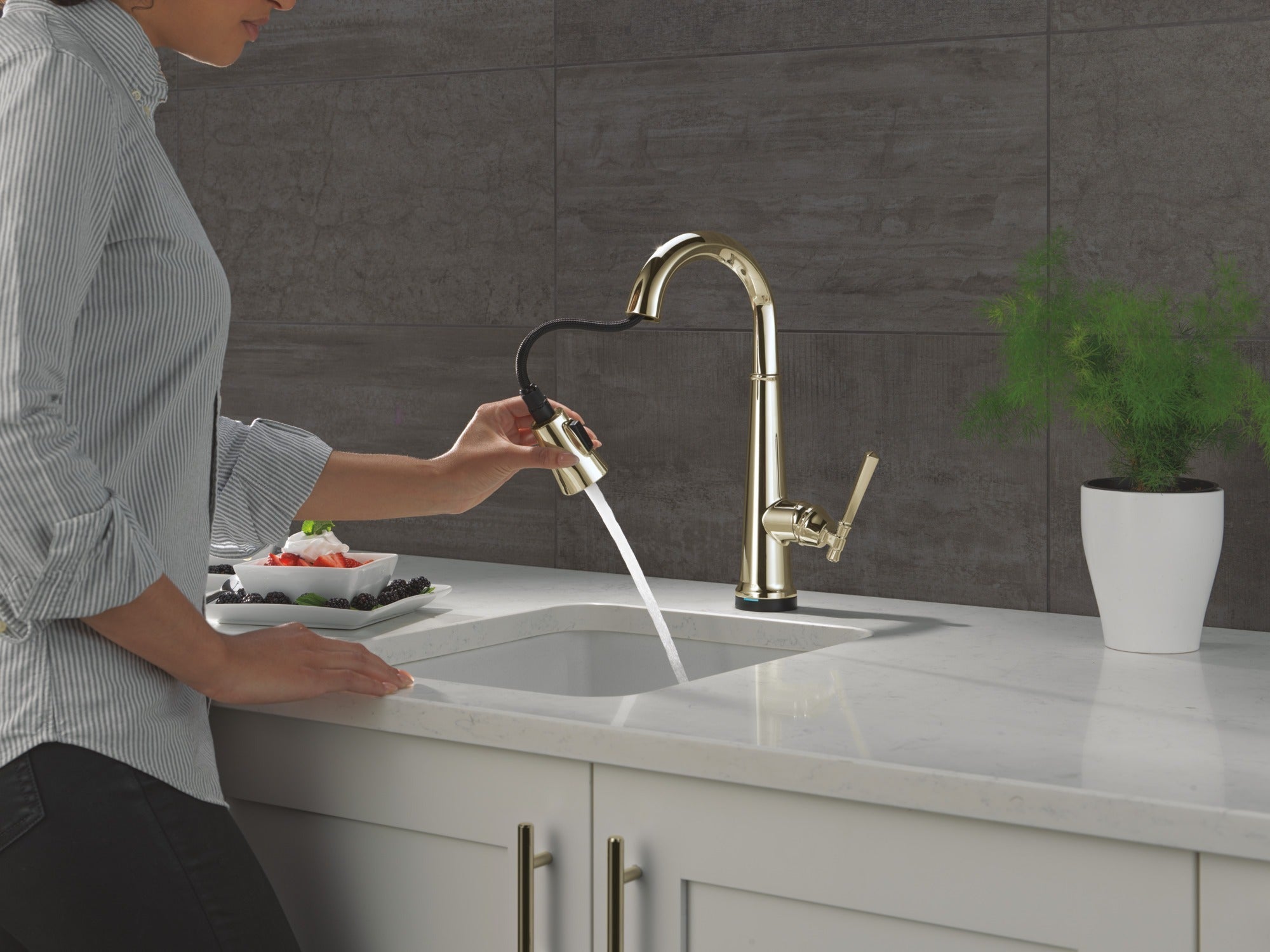Delta Emmeline® Touch2O® Bar / Prep Faucet with Touchless Technology