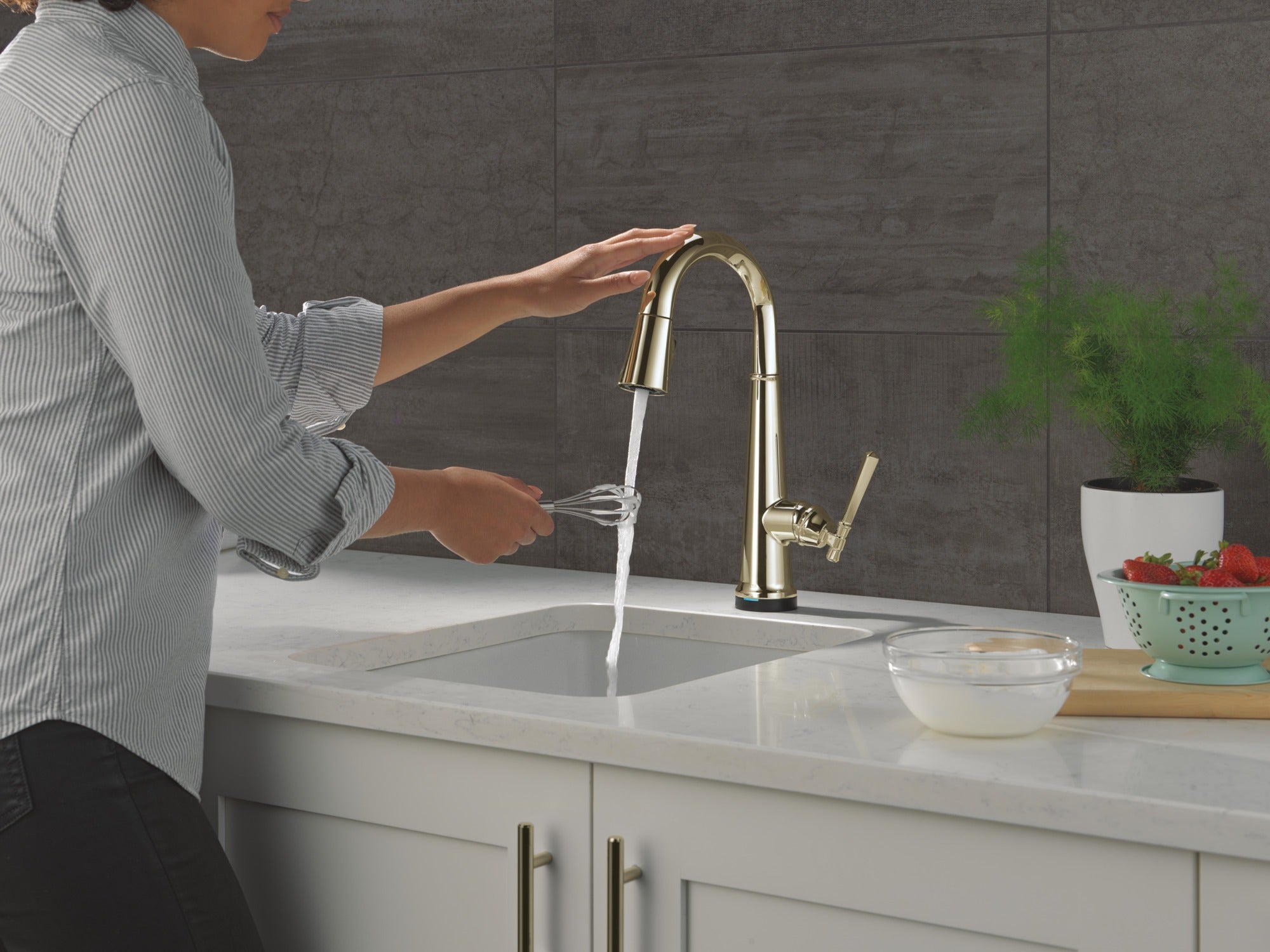 Delta Emmeline® Touch2O® Bar / Prep Faucet with Touchless Technology