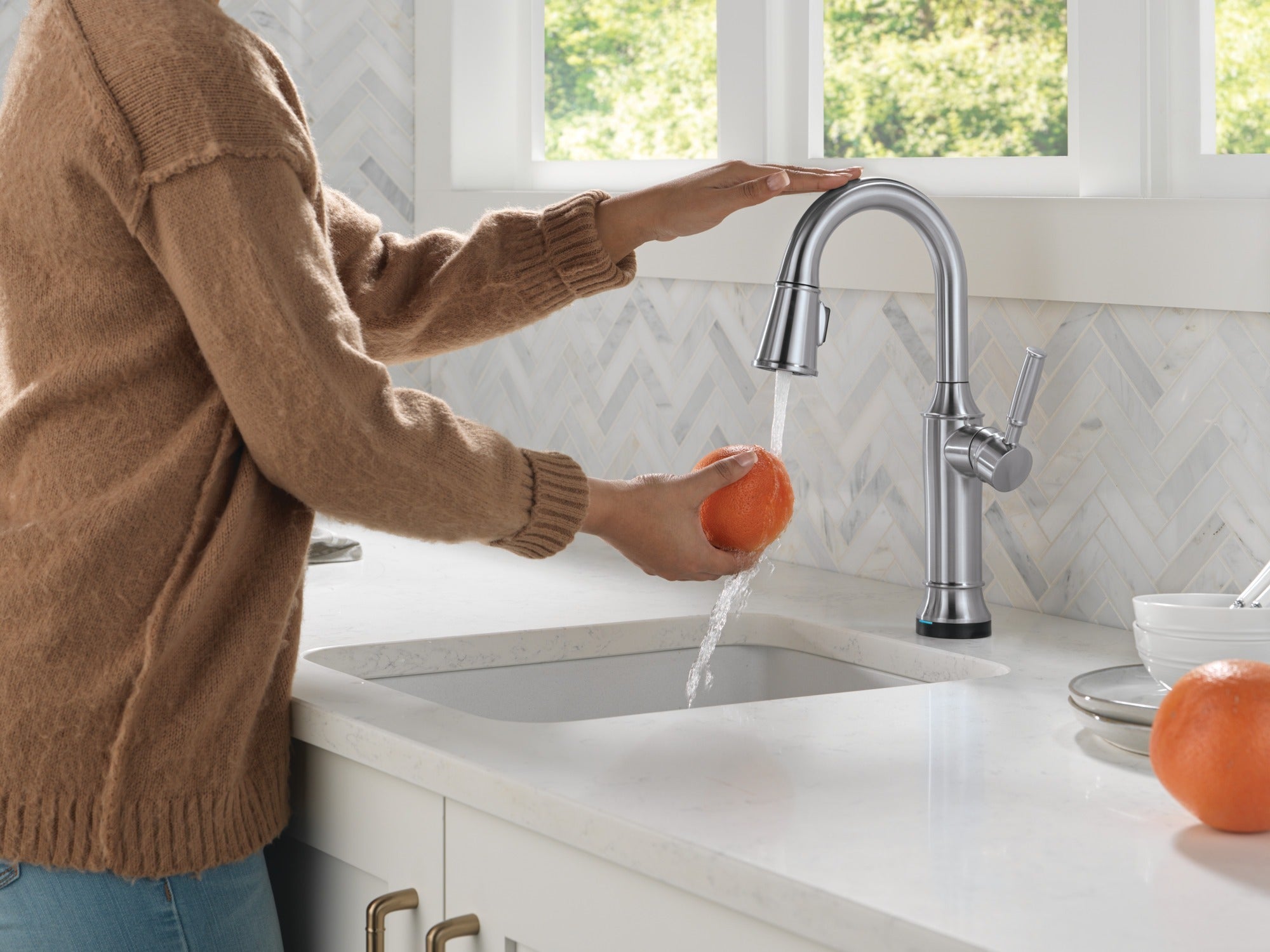 Delta Renaldi™ Touch2O® Bar / Prep Faucet with Touchless Technology