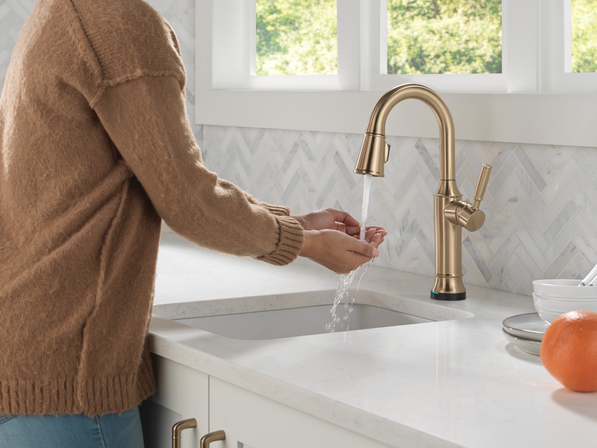 Delta Renaldi™ Touch2O® Bar / Prep Faucet with Touchless Technology