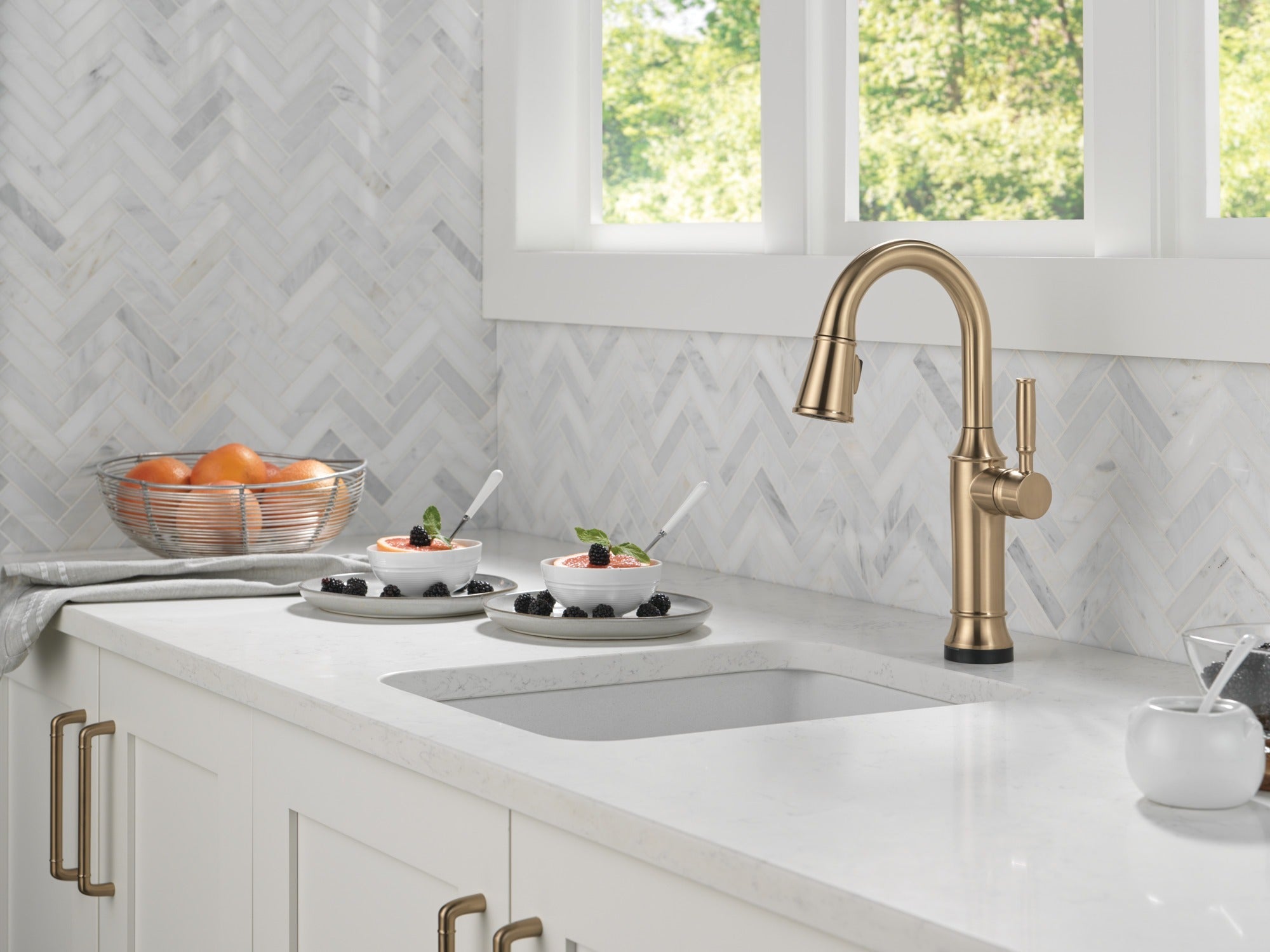 Delta Renaldi™ Touch2O® Bar / Prep Faucet with Touchless Technology