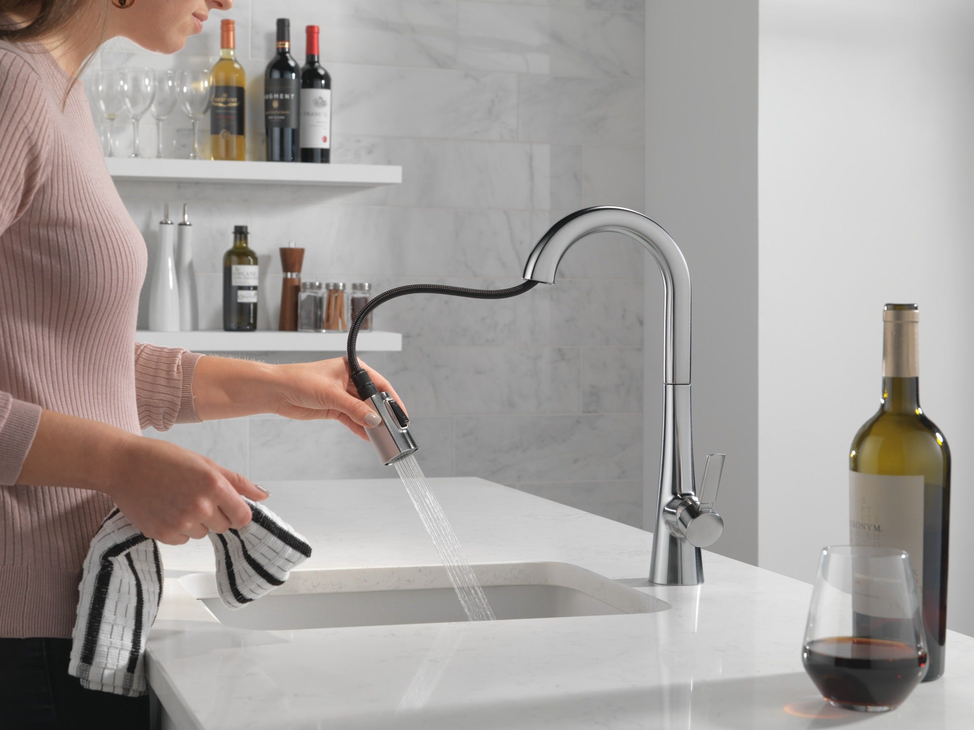 Delta Monrovia® Single Handle Pull-Down Bar / Prep Faucet