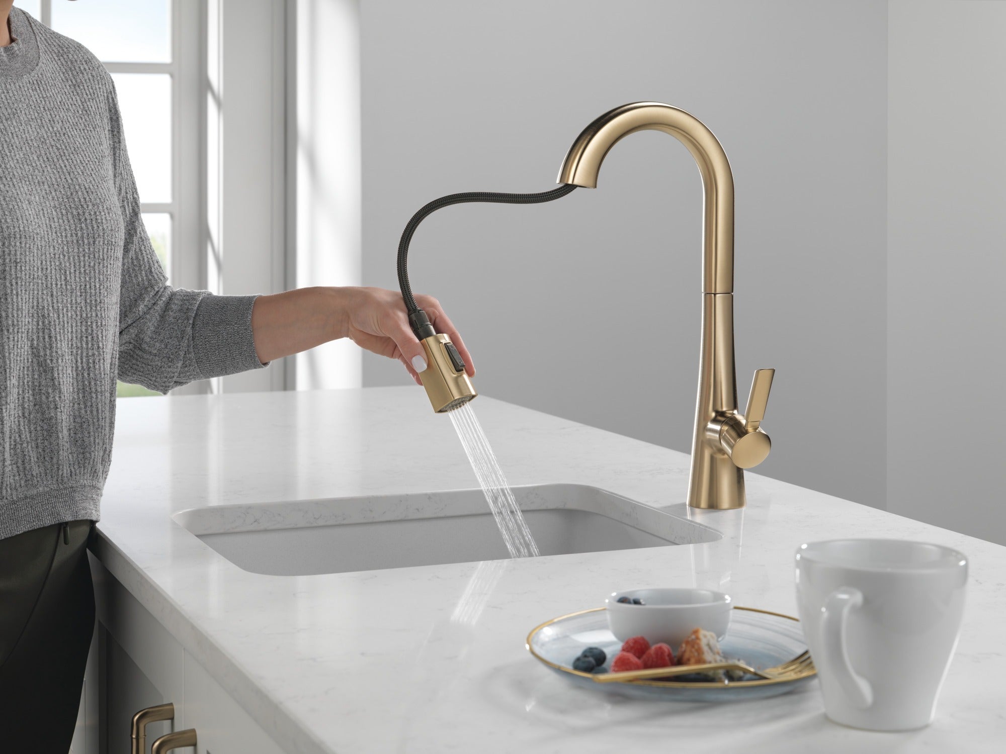 Delta Monrovia® Single Handle Pull-Down Bar / Prep Faucet