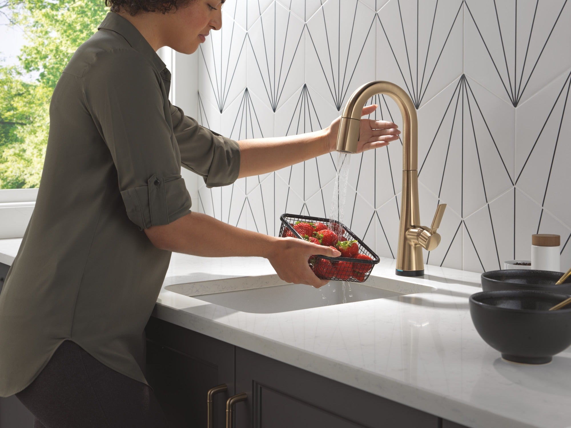 Delta Monrovia® Touch2O® Bar / Prep Faucet with Touchless Technology