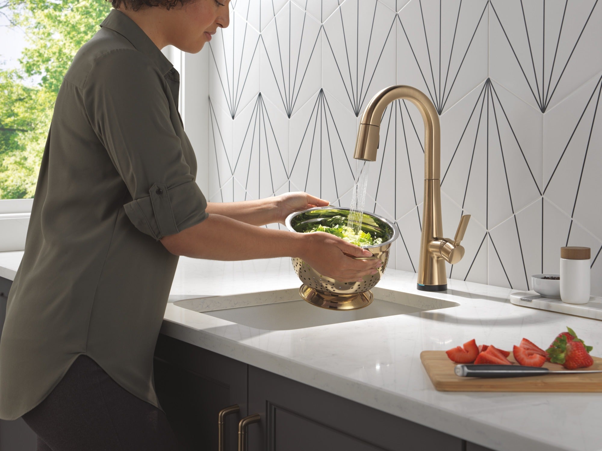 Delta Monrovia® Touch2O® Bar / Prep Faucet with Touchless Technology